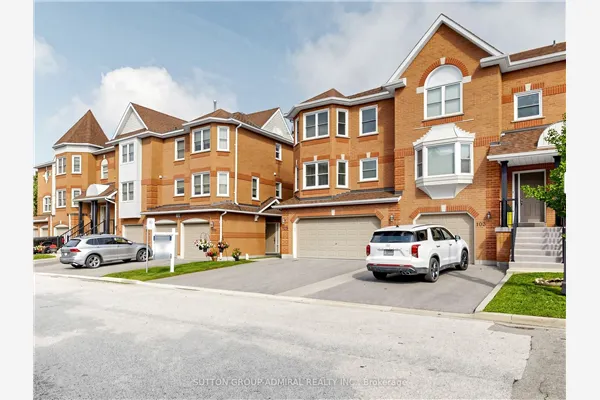 105 Leah Crescent