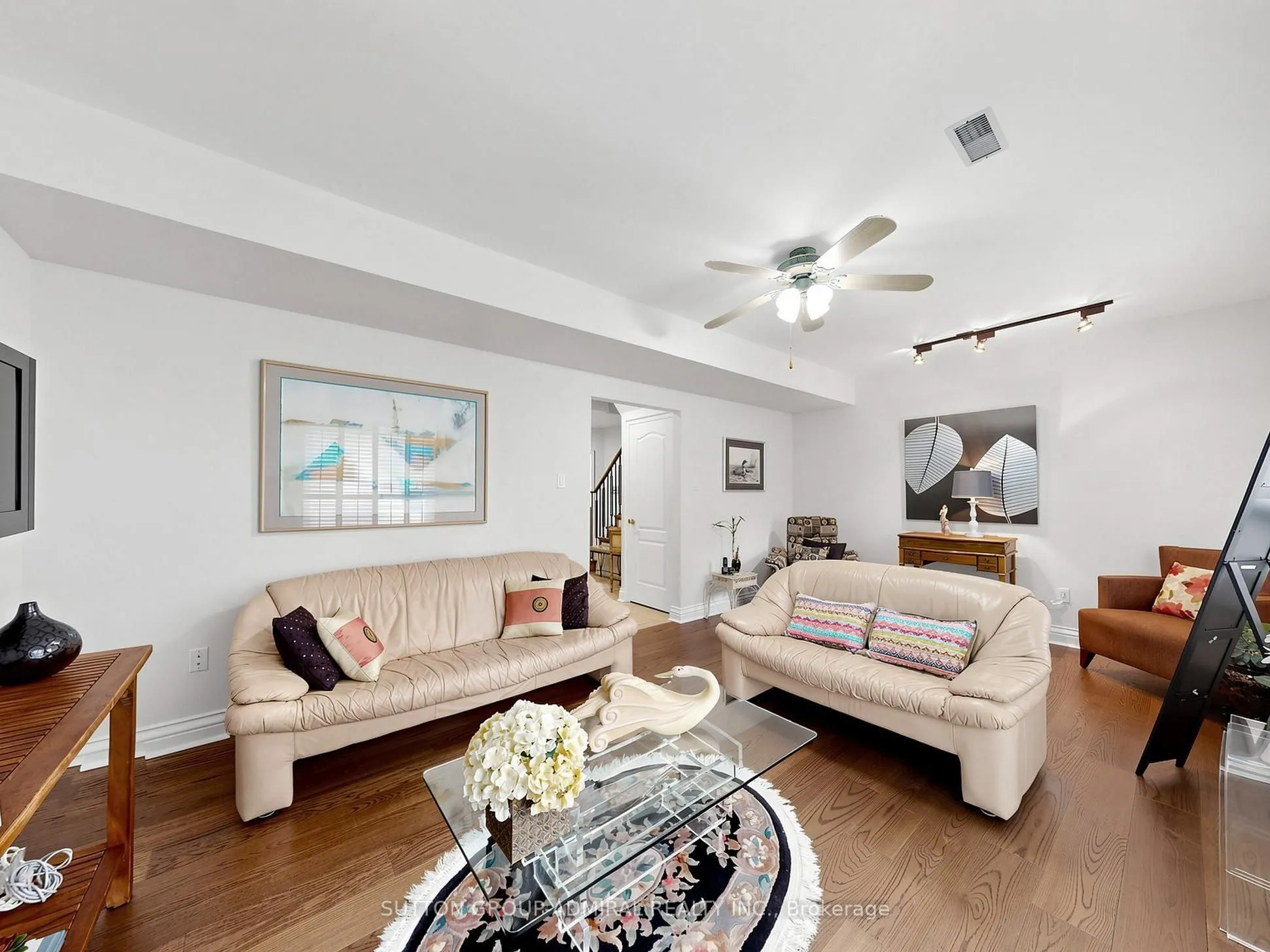 105 Leah Crescent #105