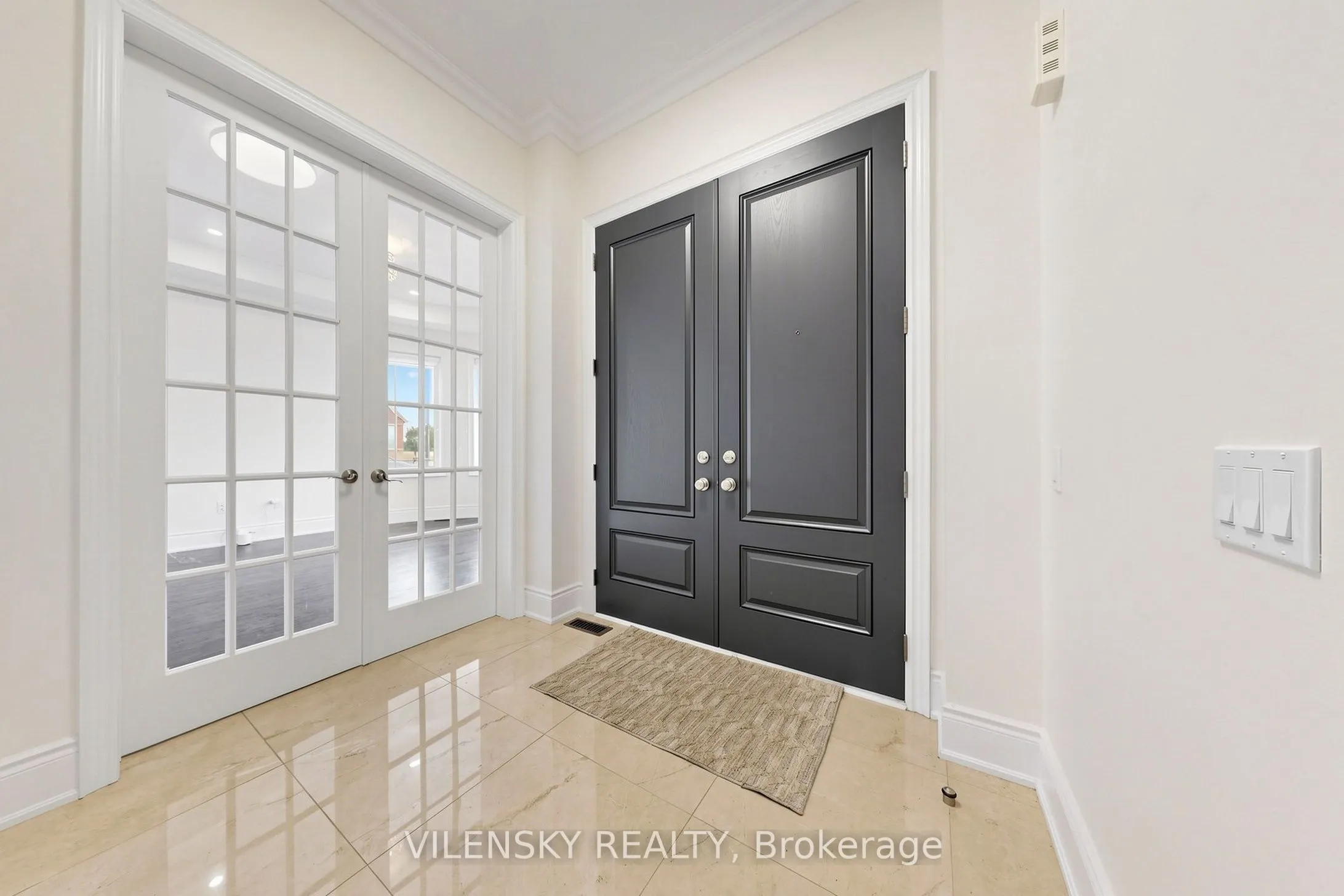 95 Chesney Crescent