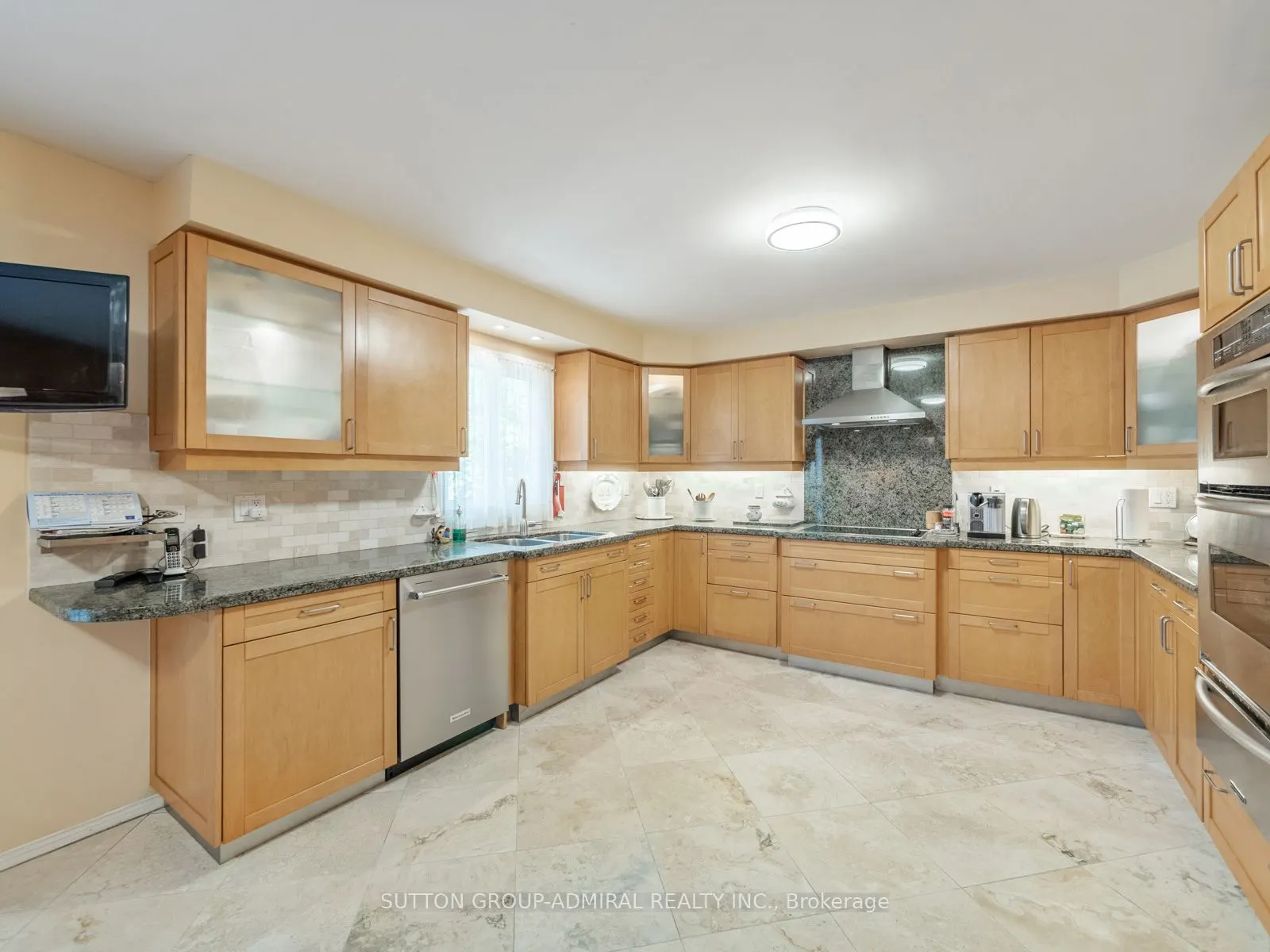 49 Miriam Crescent