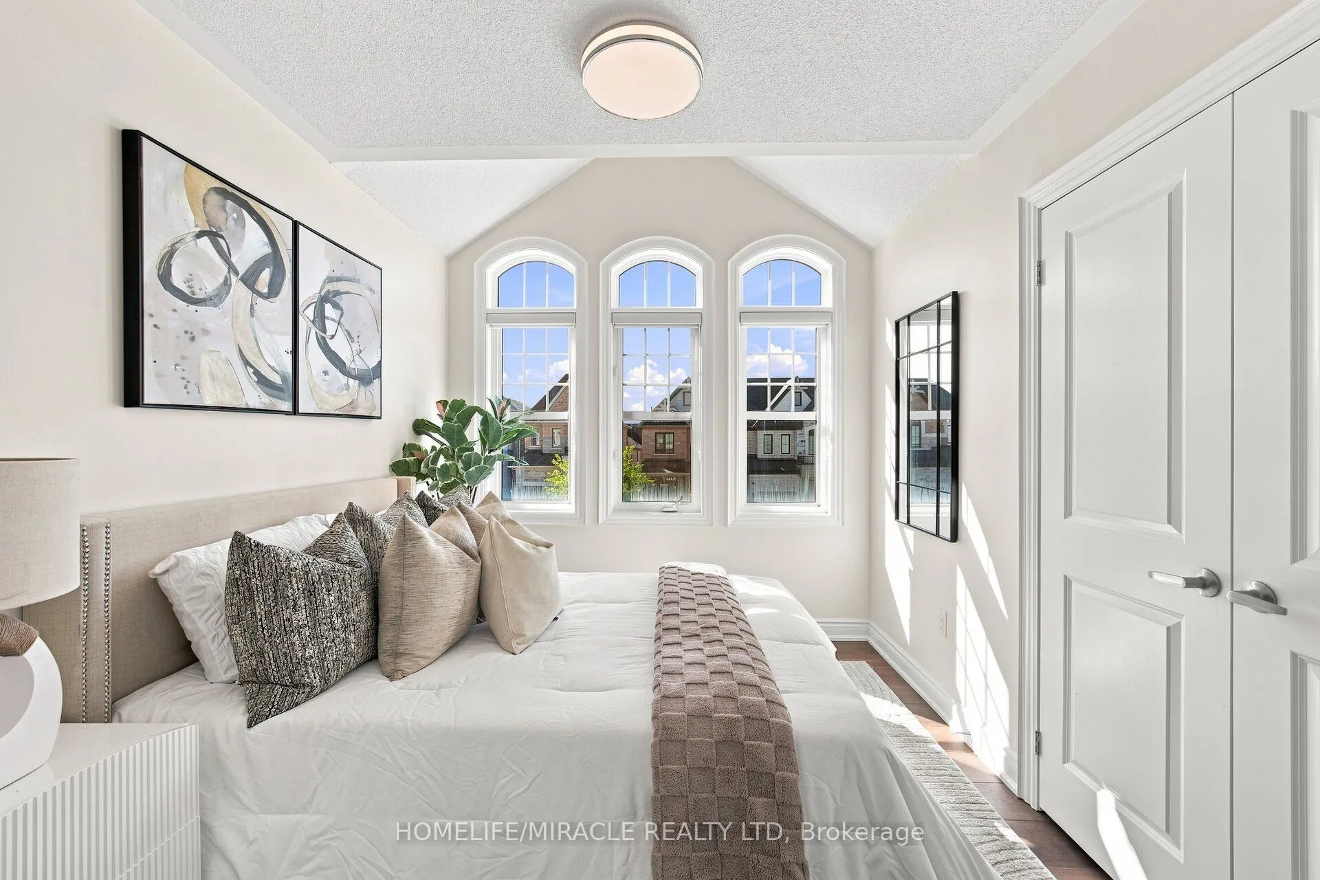 14 Zenith Avenue