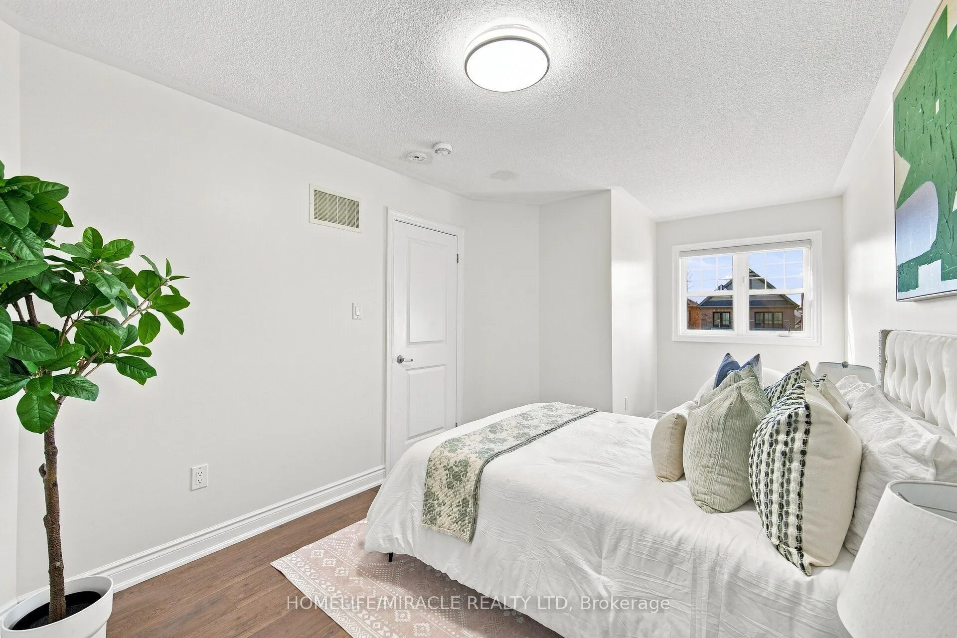 14 Zenith Avenue
