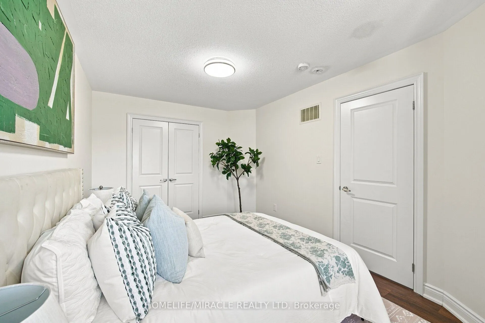 14 Zenith Avenue