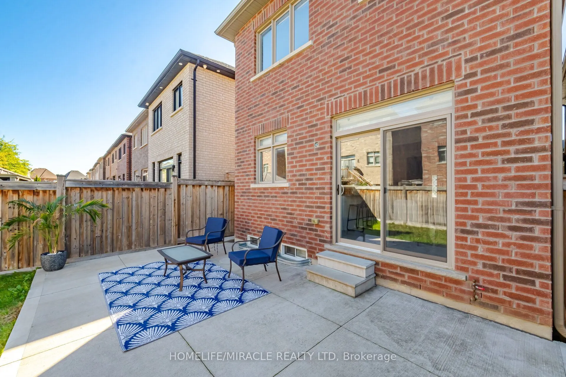 14 Zenith Avenue