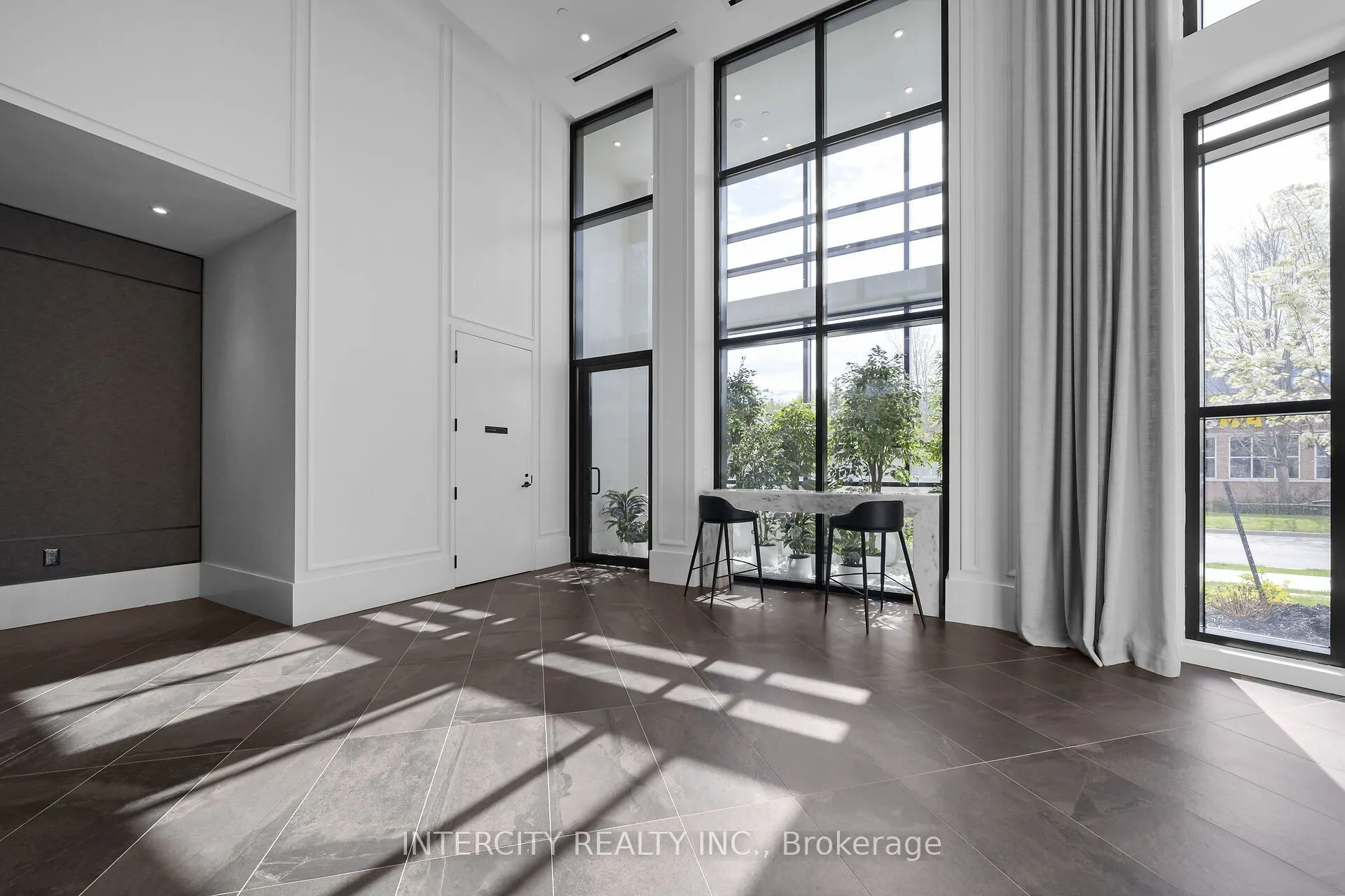 2075 King Road #619