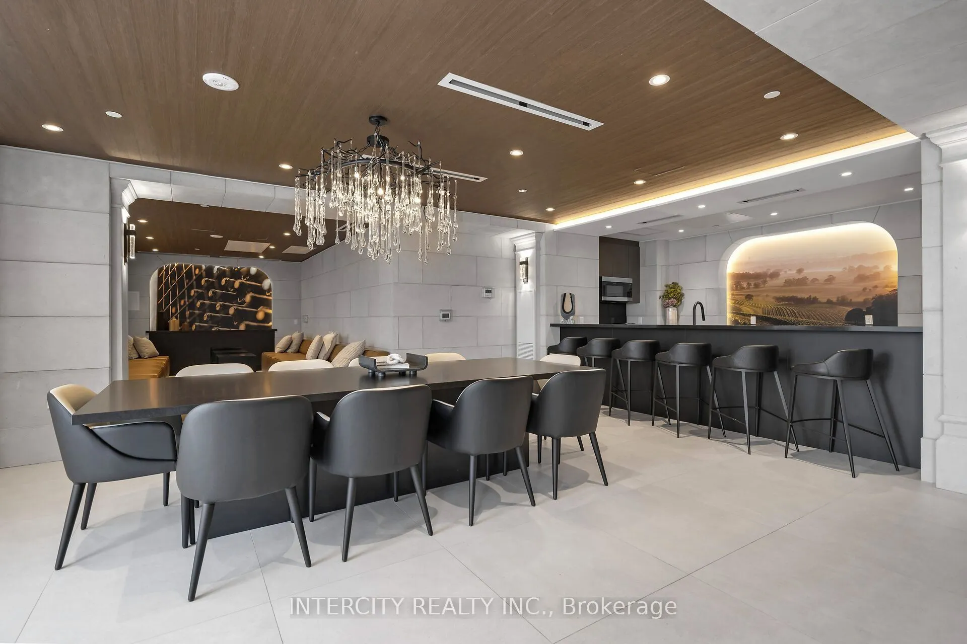 2075 King Road #507
