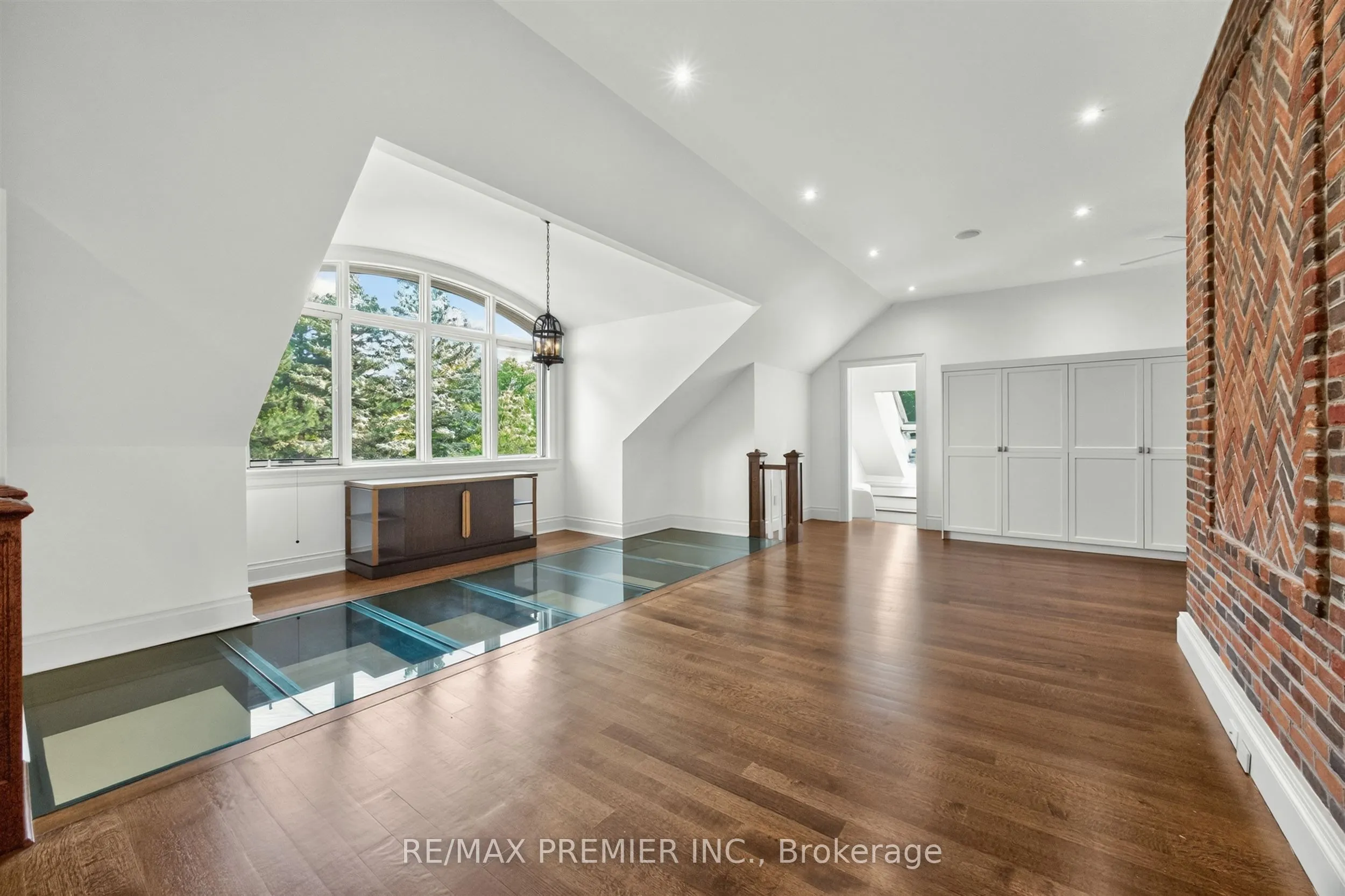 40 Golf Avenue