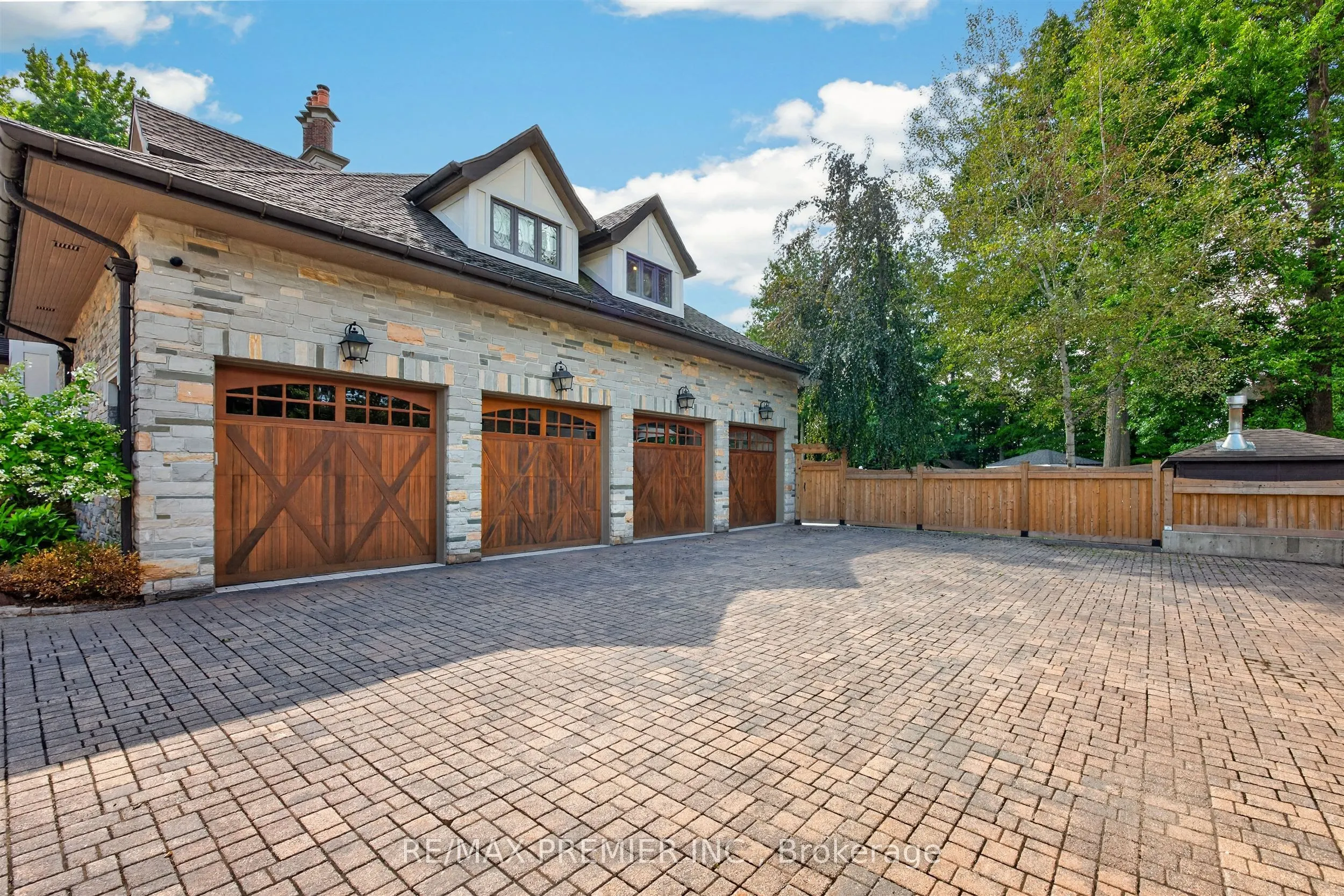 40 Golf Avenue