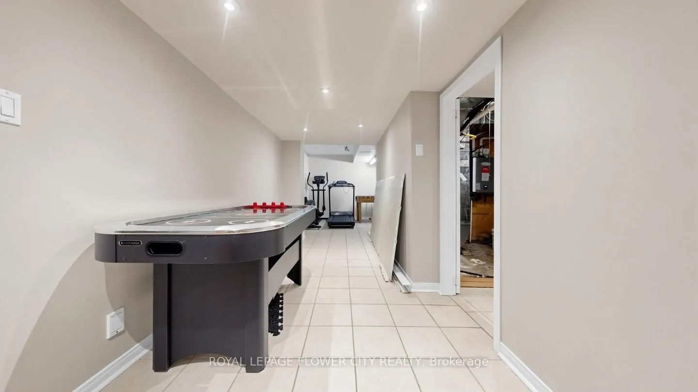 70 Boom Road