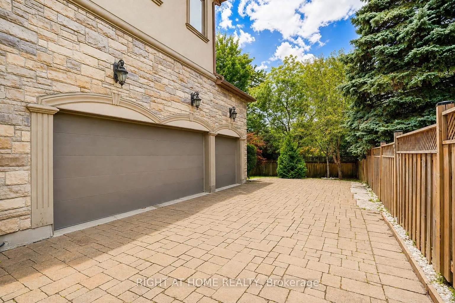 16 Fairview Avenue