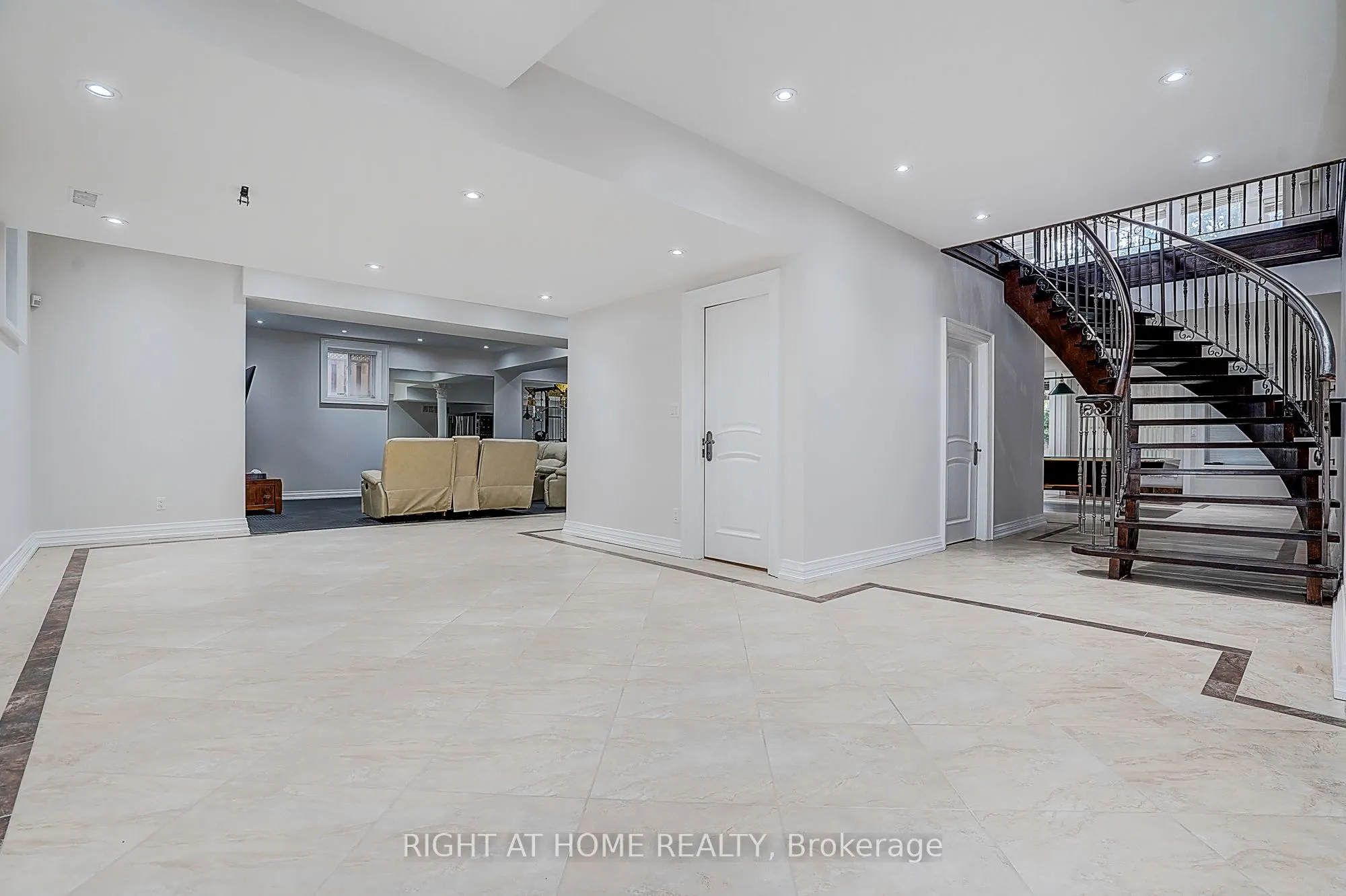 16 Fairview Avenue