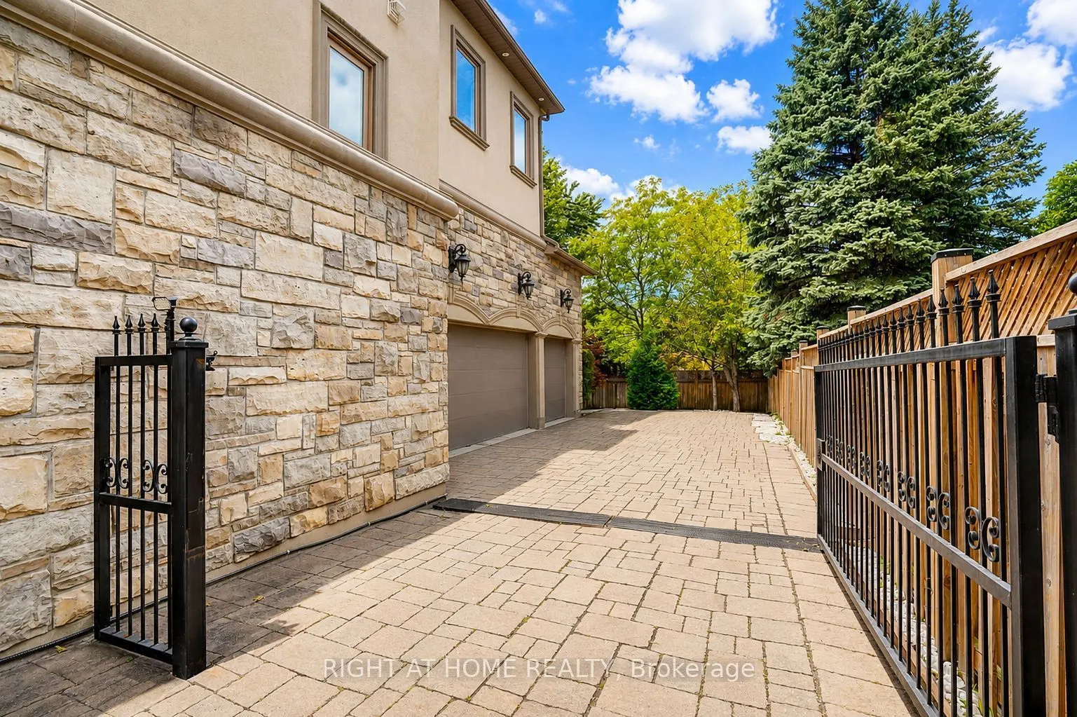 16 Fairview Avenue