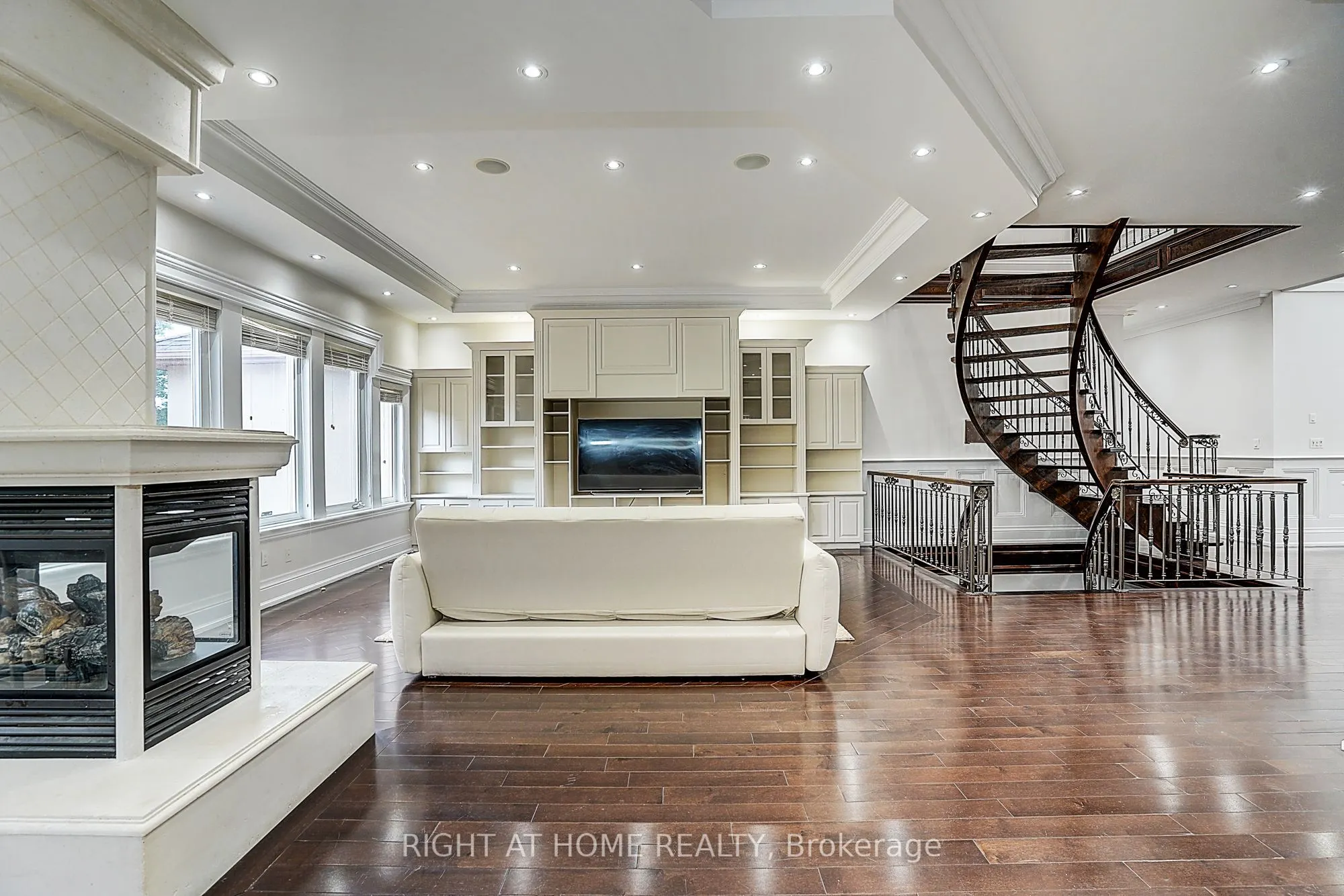 16 Fairview Avenue