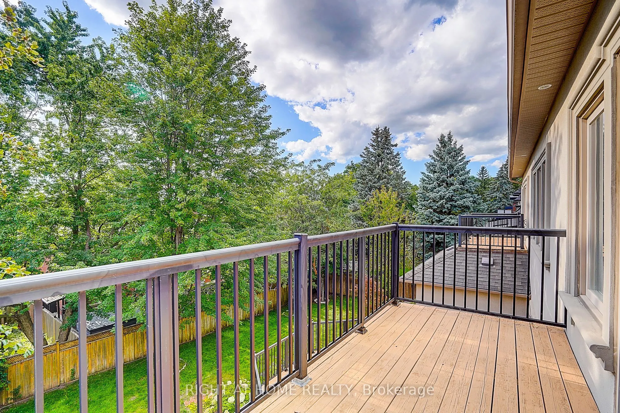16 Fairview Avenue