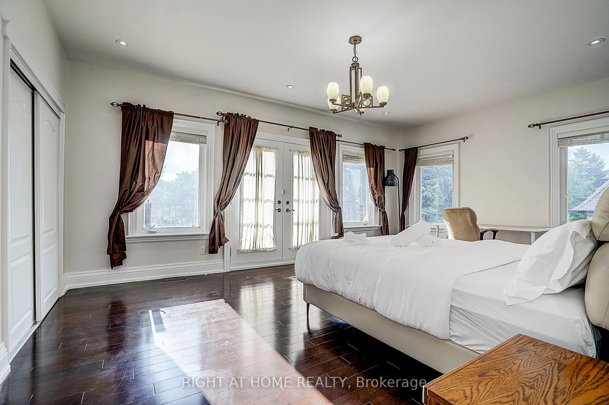 16 Fairview Avenue