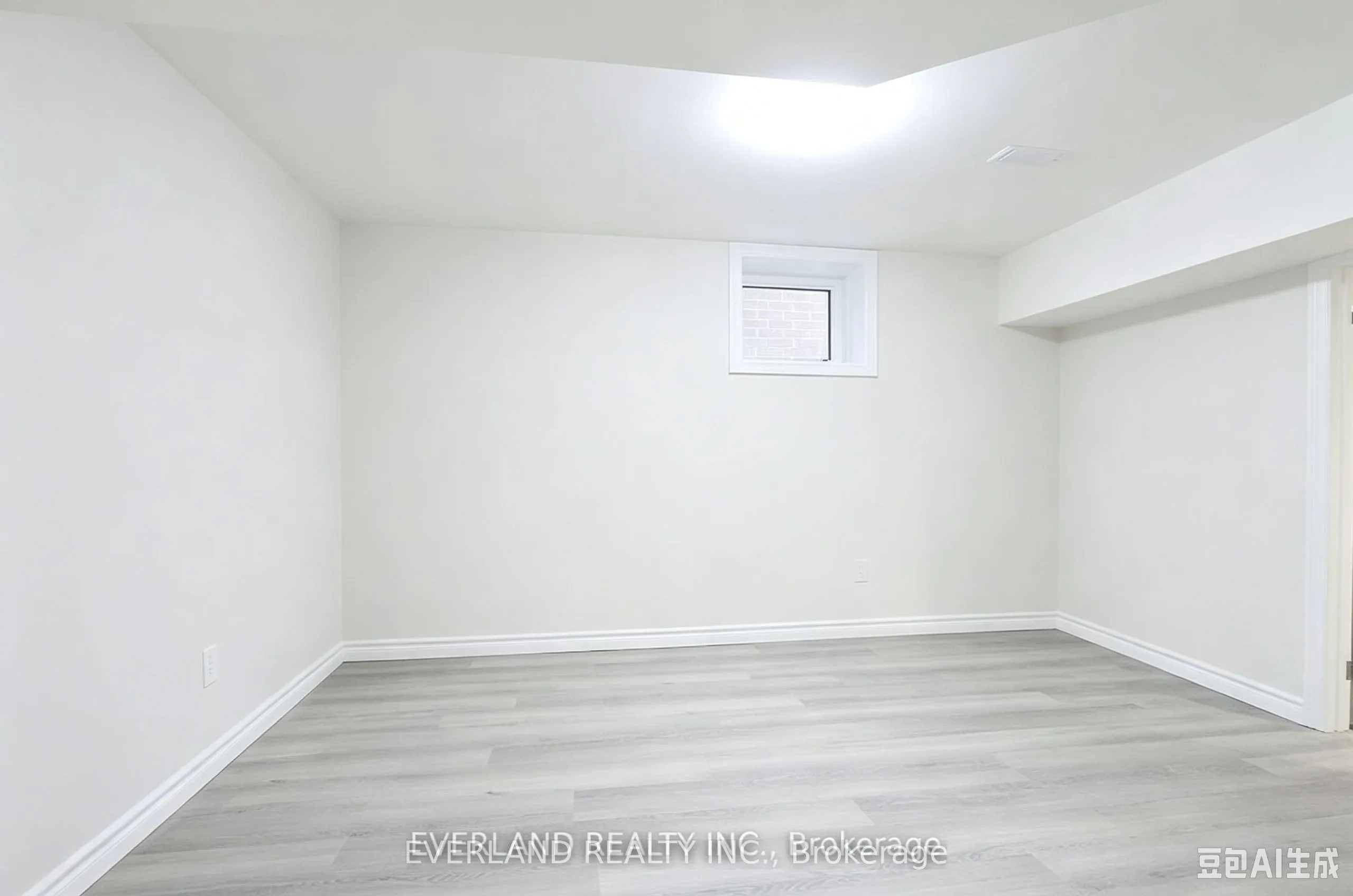 21 Kenneth Ross Bend