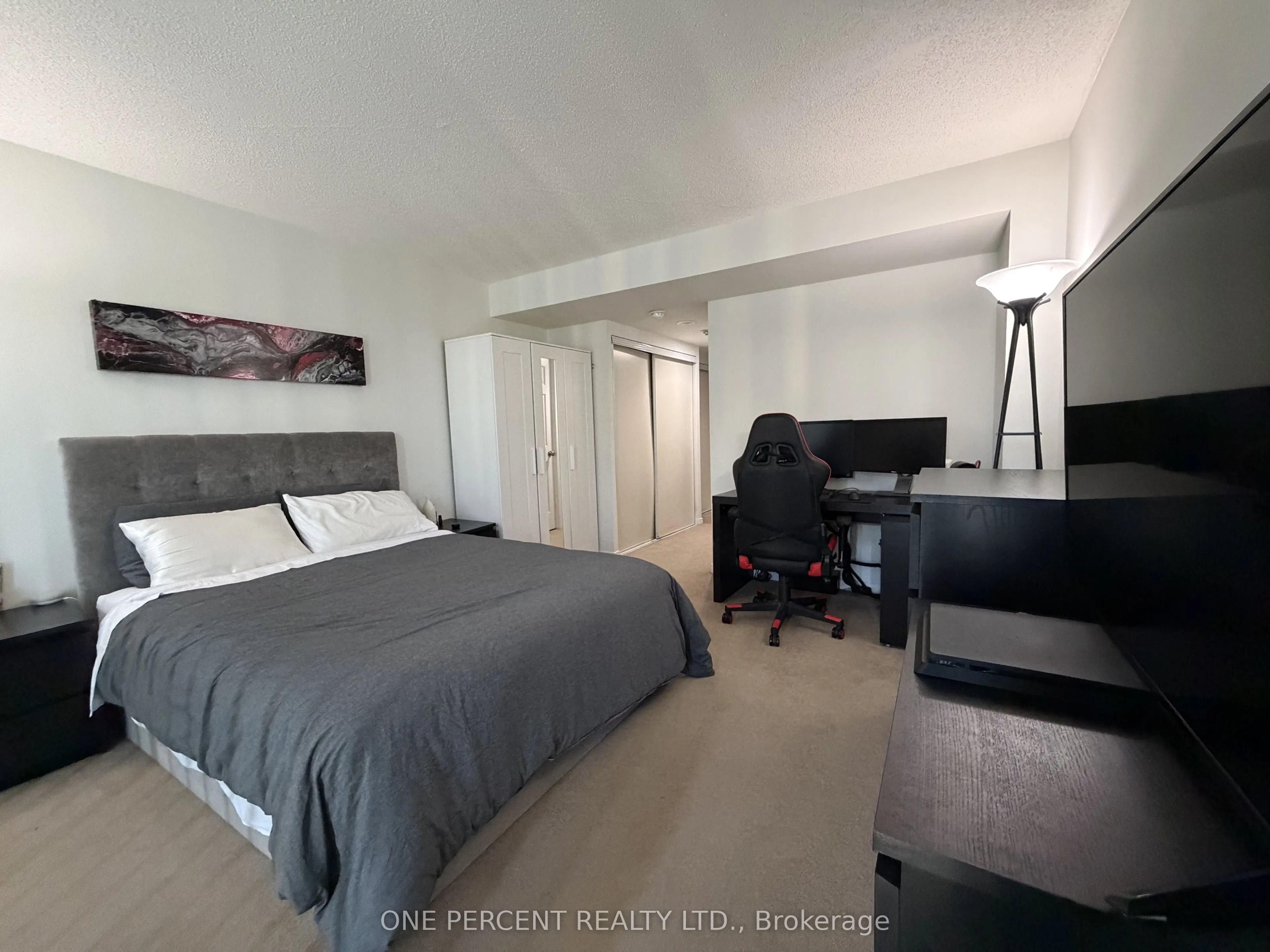 3 Ellesmere Street #607