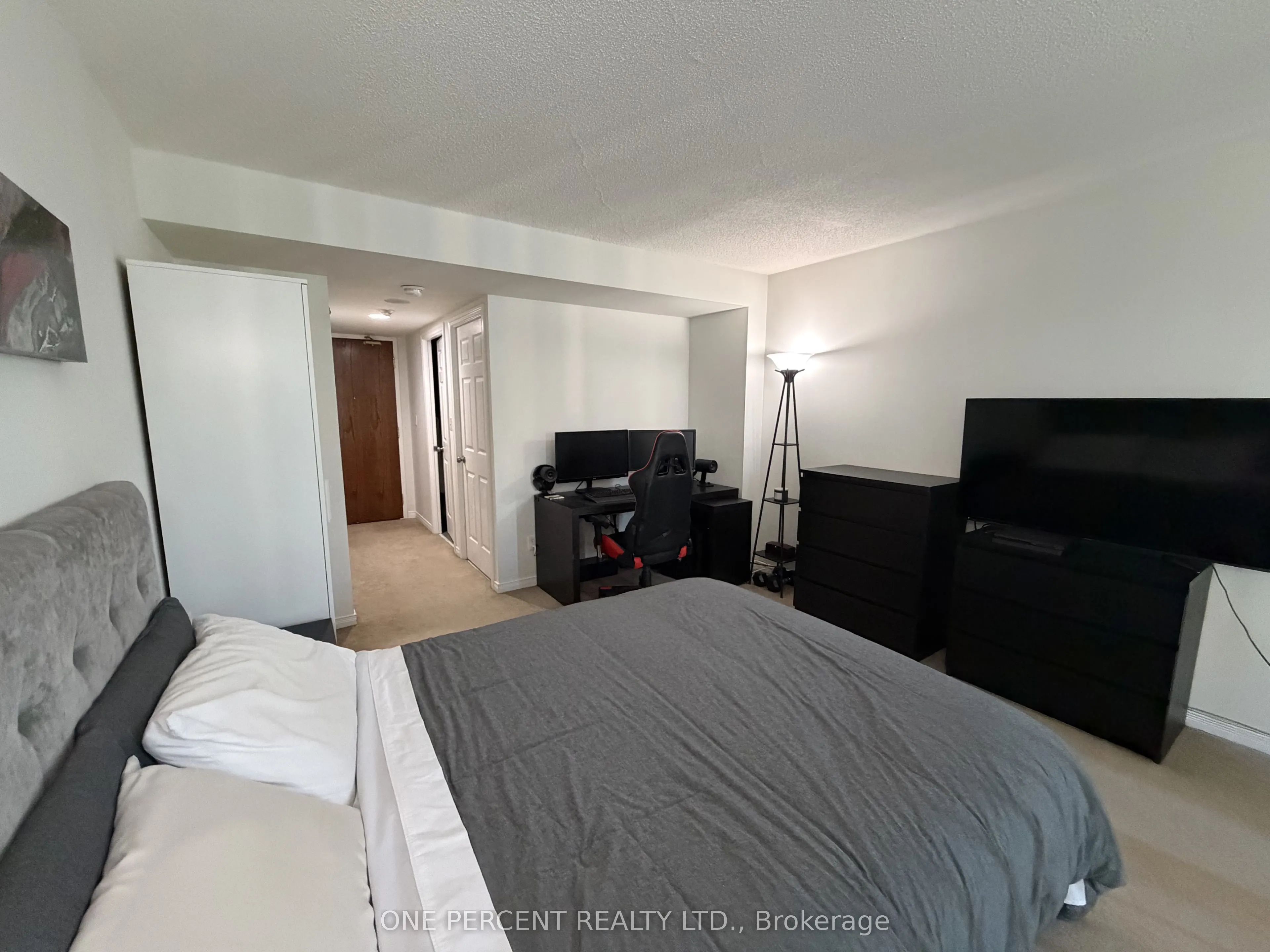 3 Ellesmere Street #607