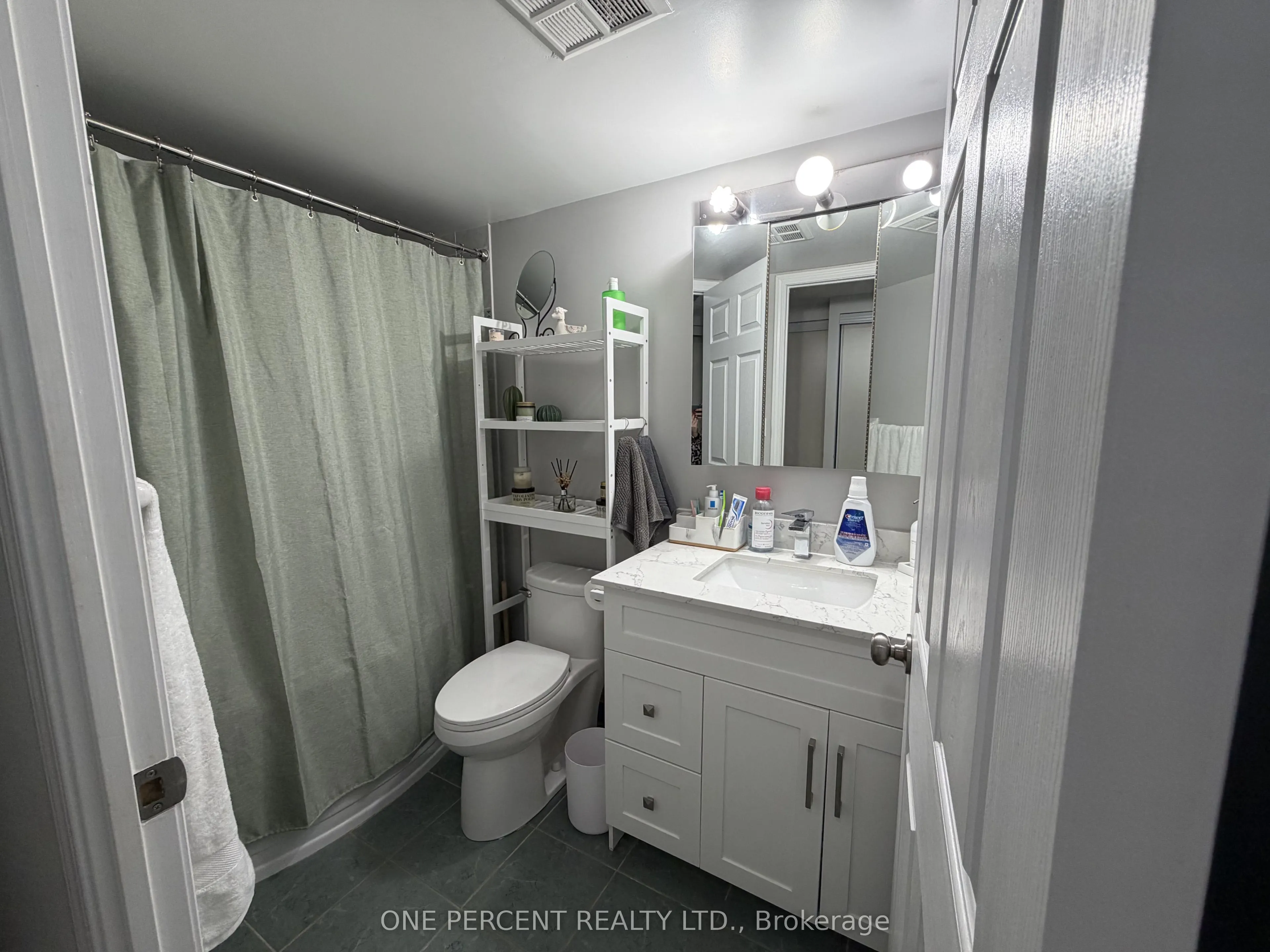 3 Ellesmere Street #607