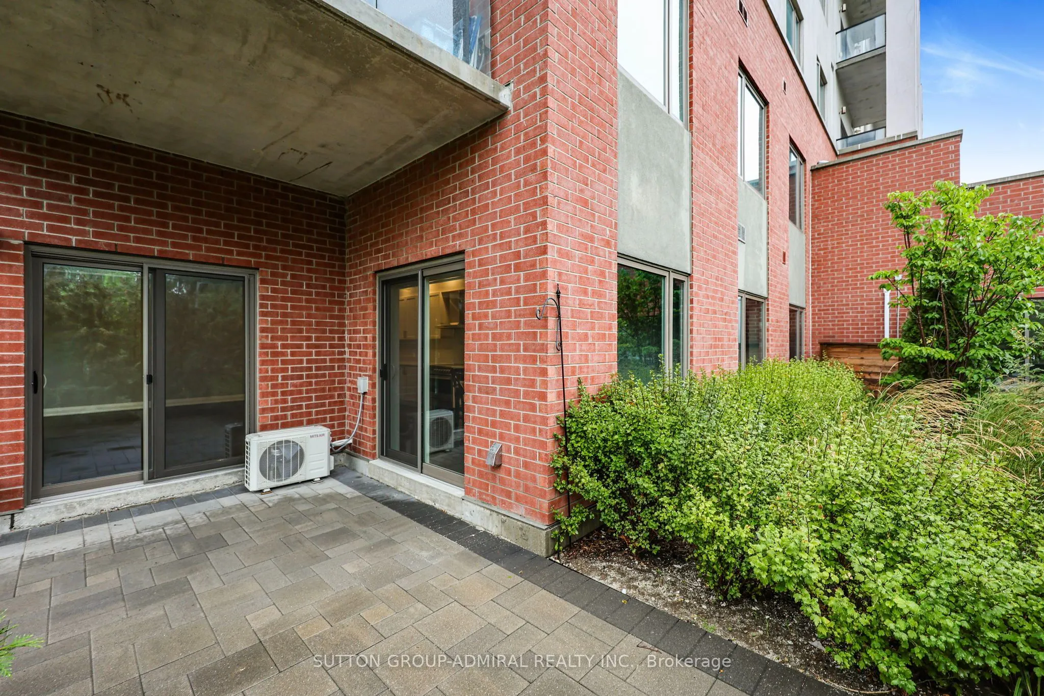 64 Queen Street S #G3