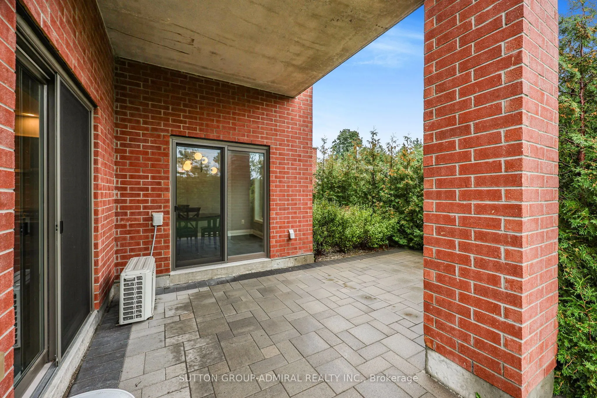 64 Queen Street S #G3