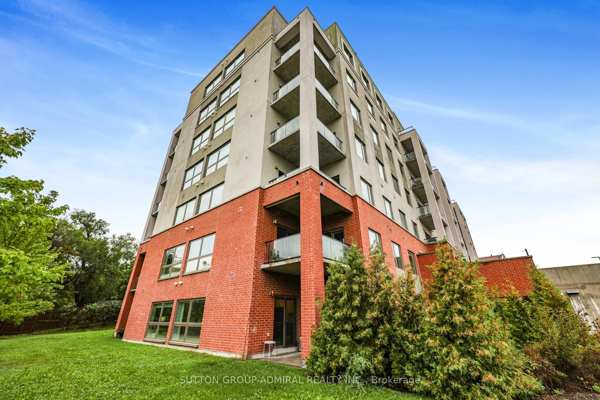 64 Queen Street S #G3