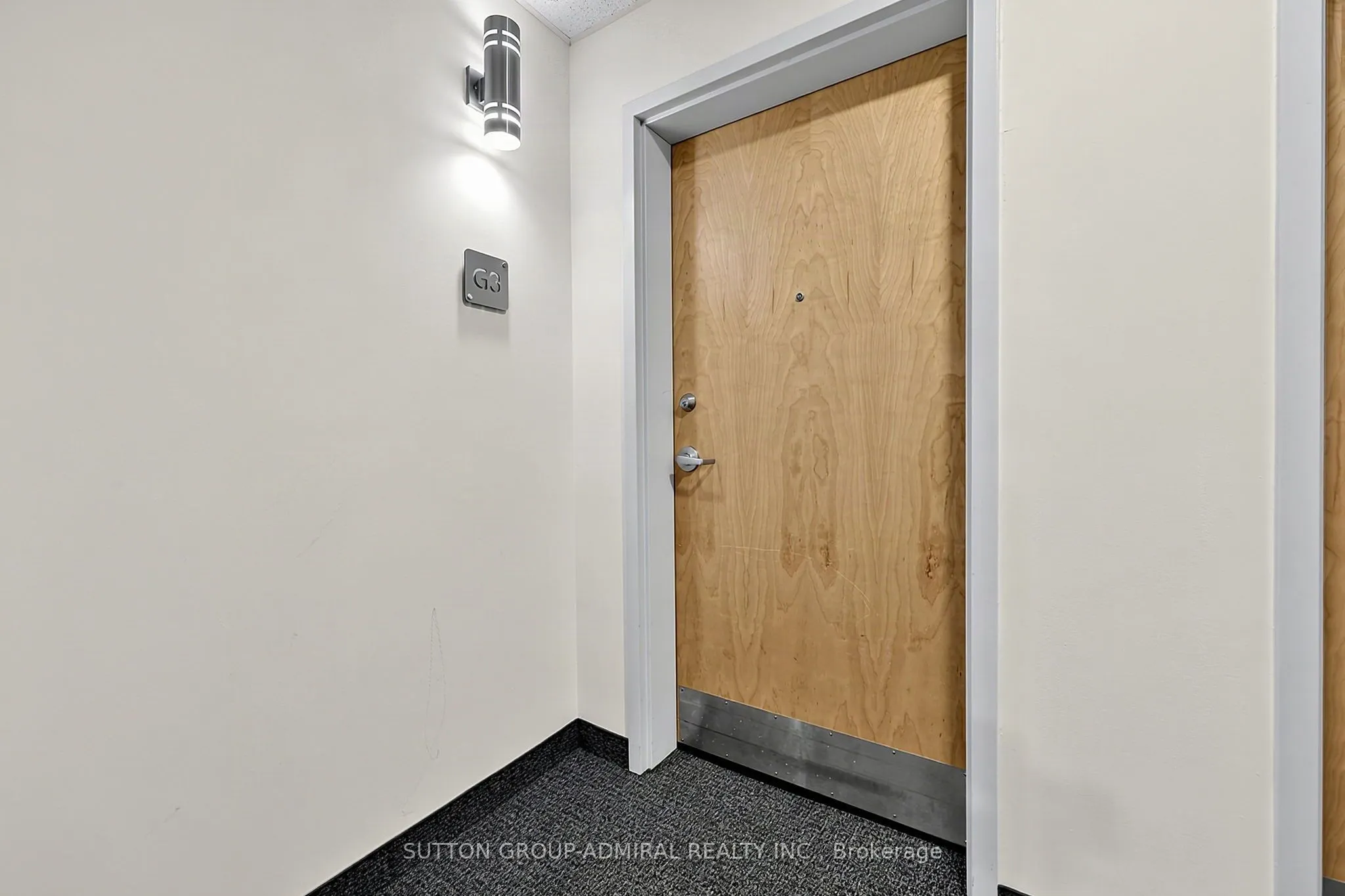 64 Queen Street S #G3