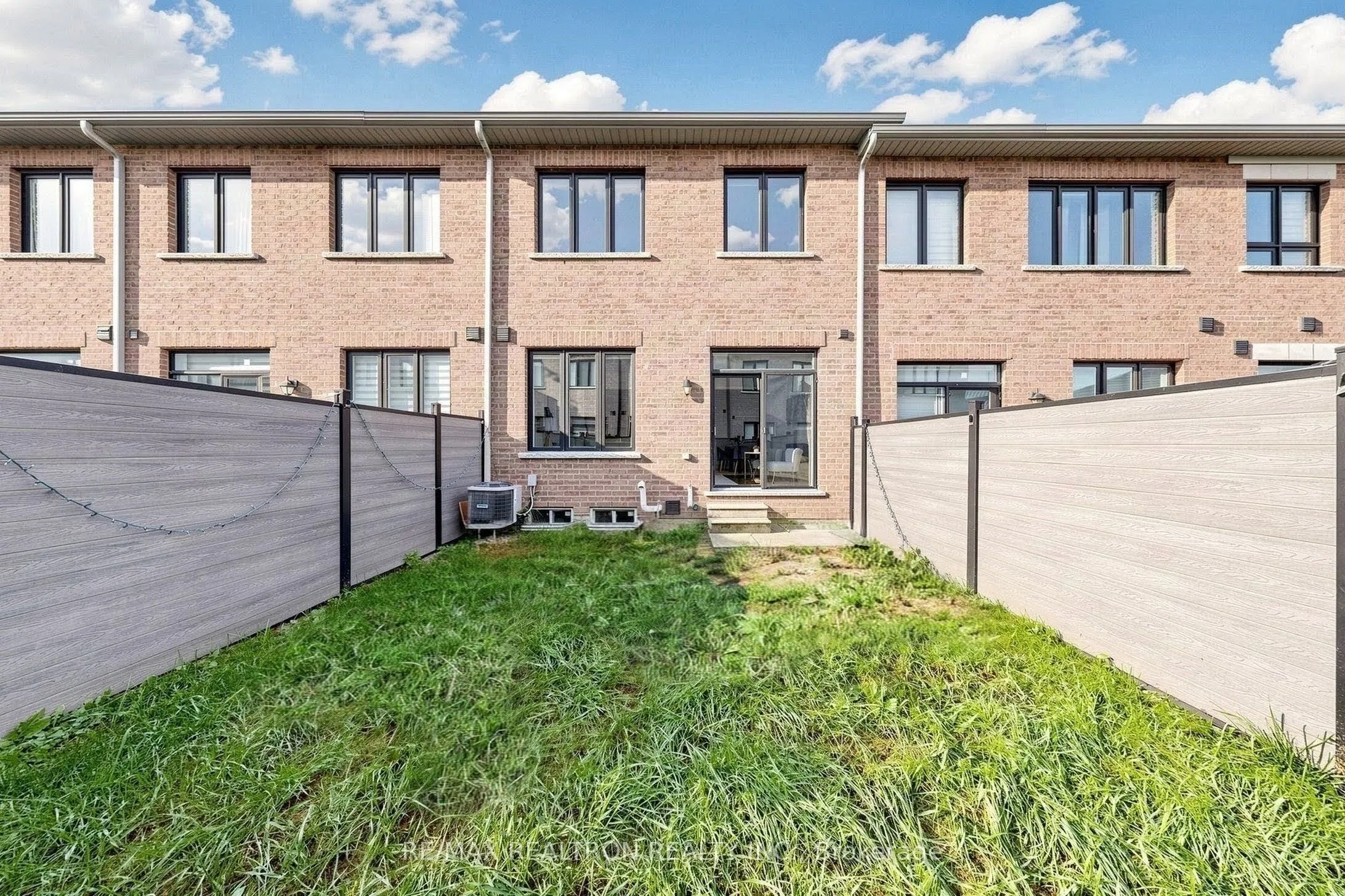 8 Hewison Avenue