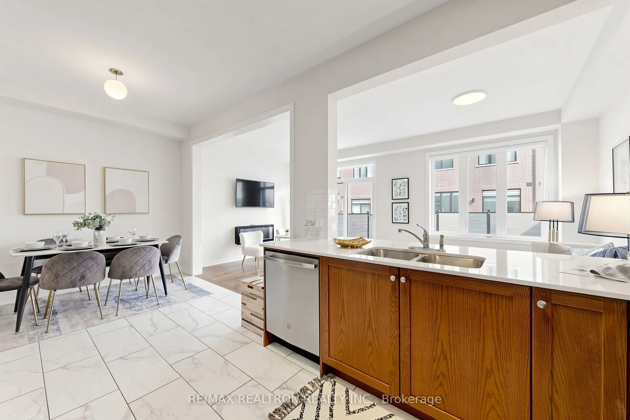 8 Hewison Avenue