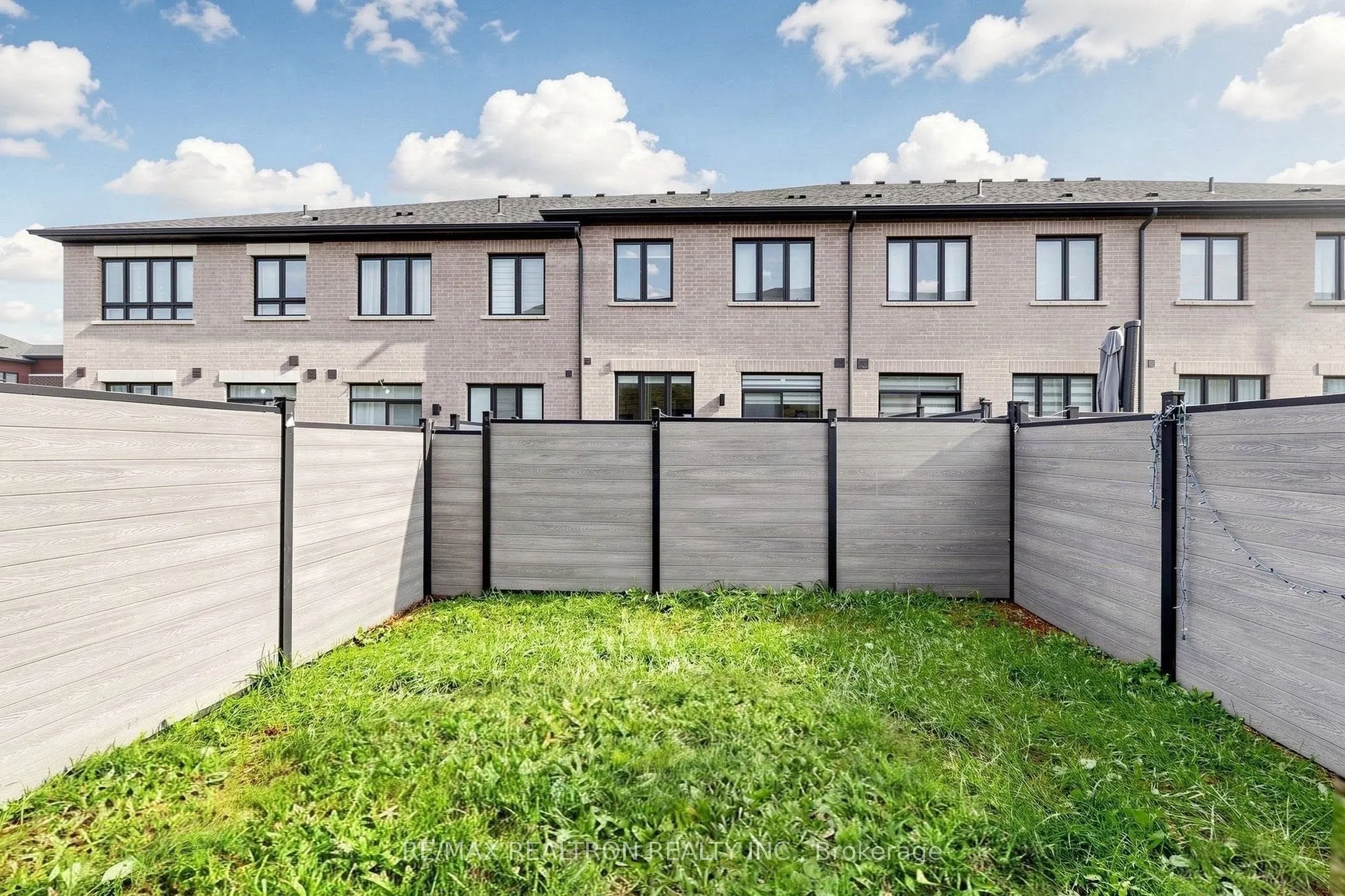 8 Hewison Avenue
