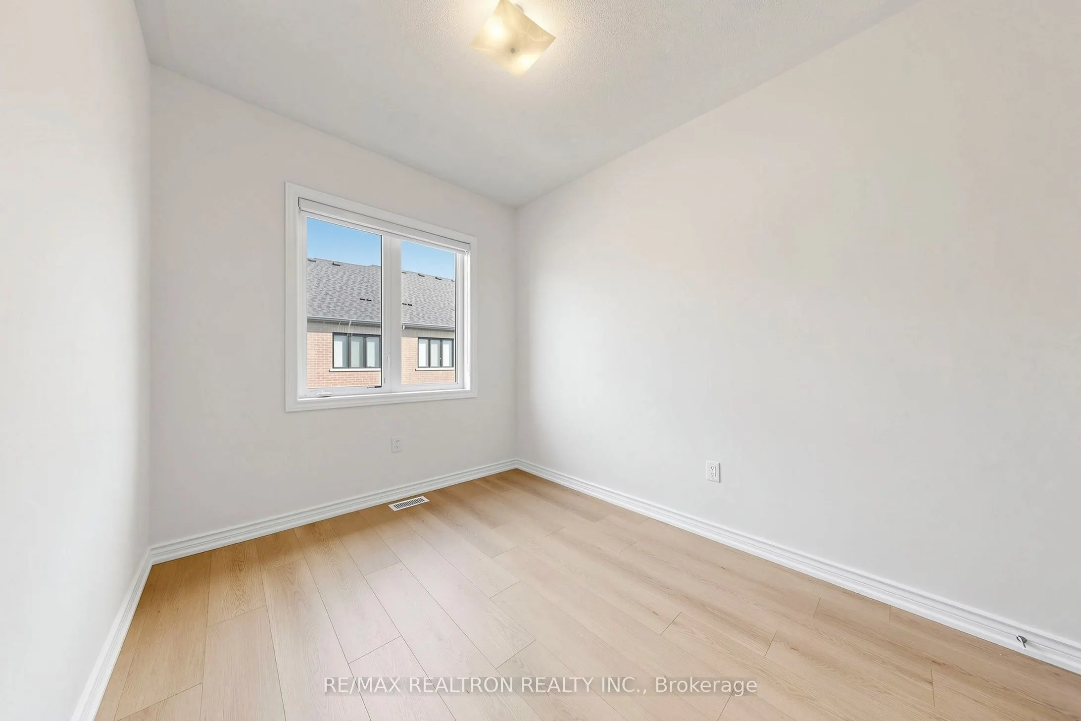 8 Hewison Avenue