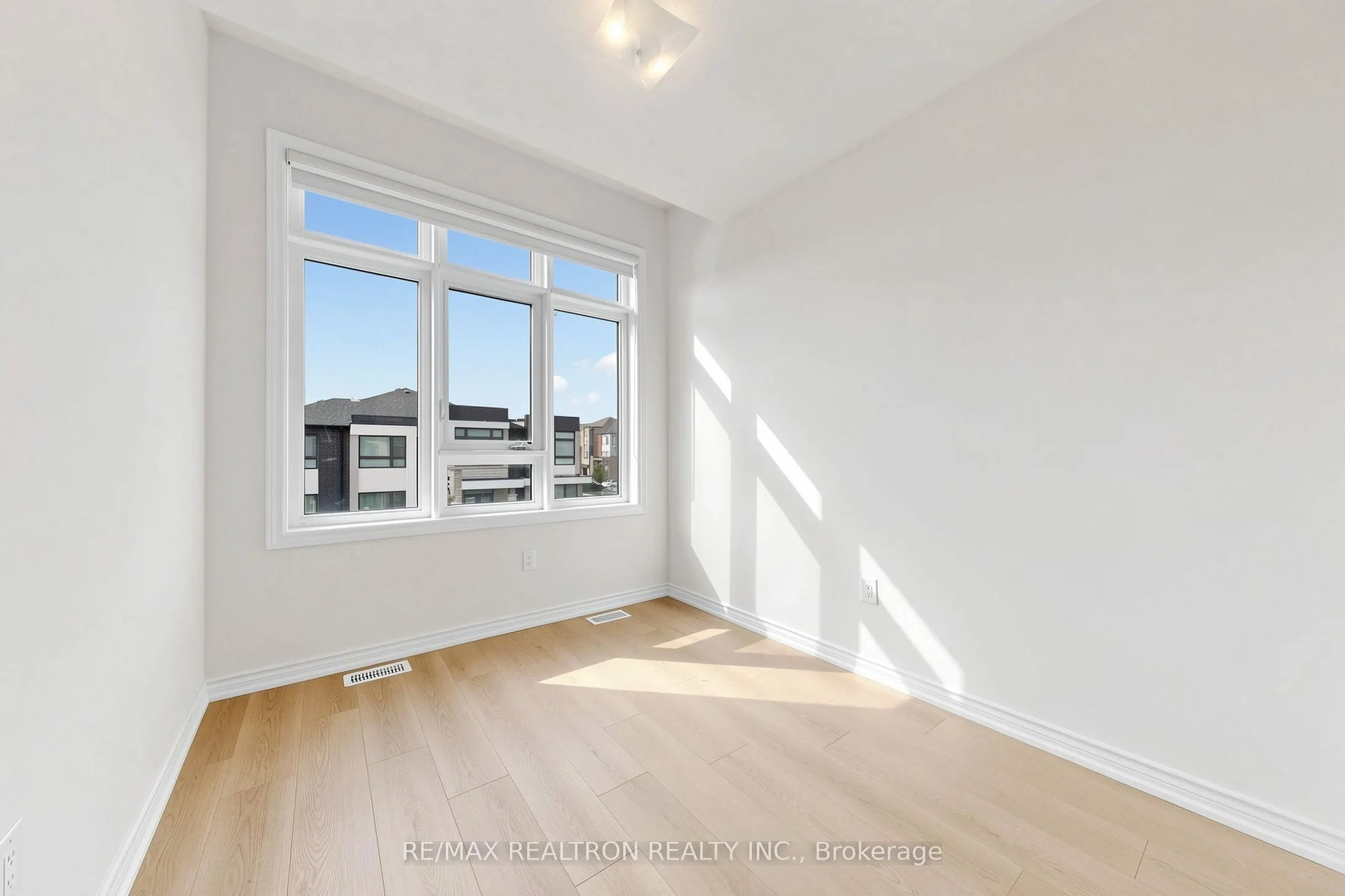 8 Hewison Avenue