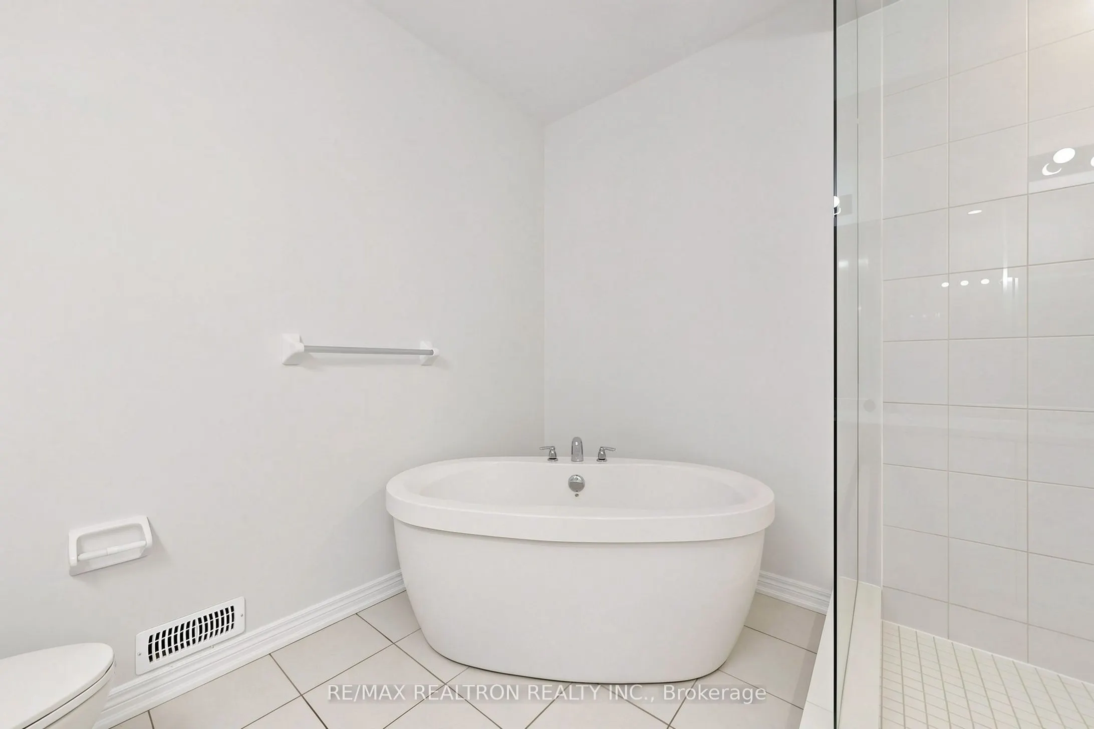 8 Hewison Avenue