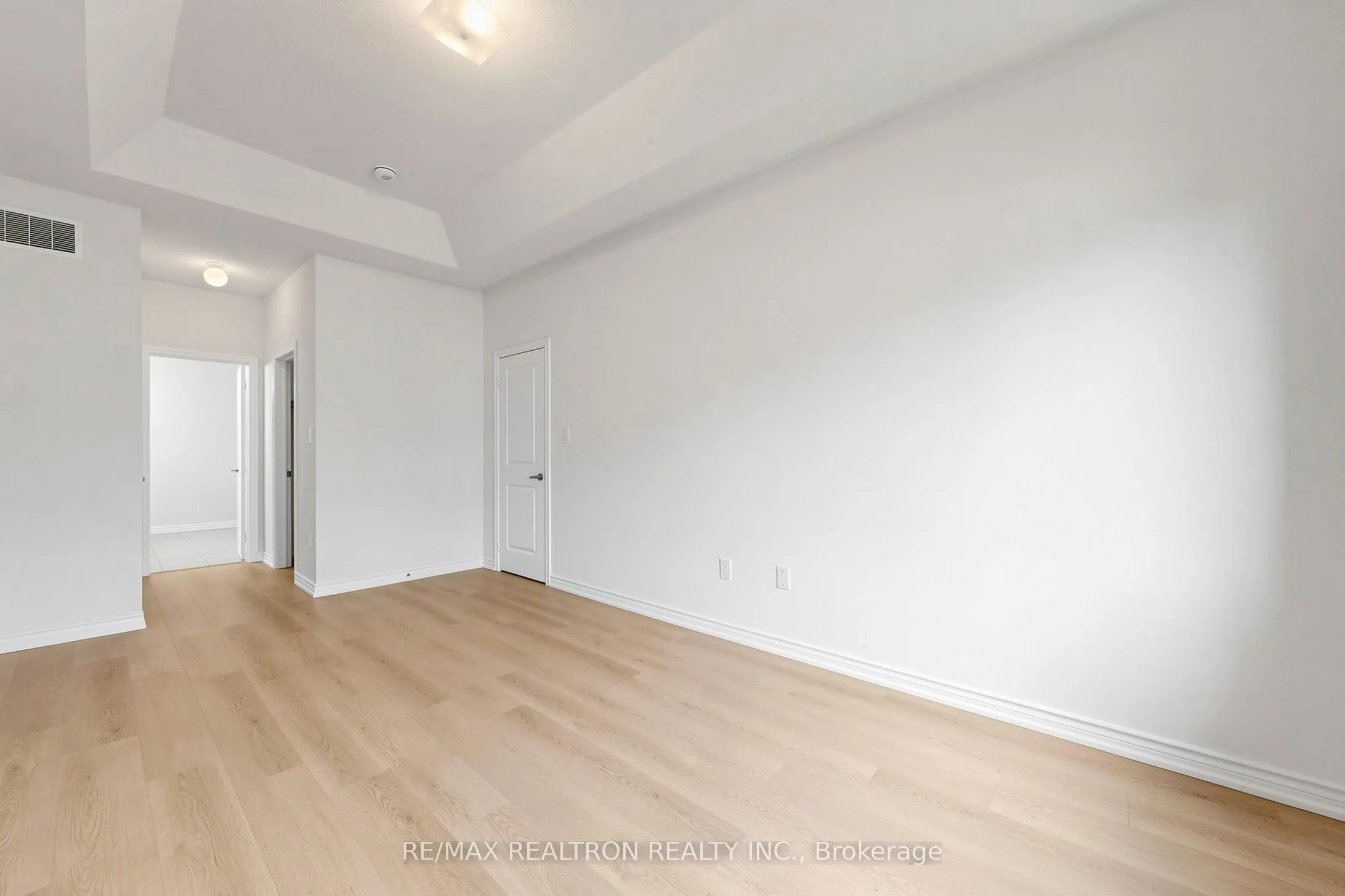 8 Hewison Avenue