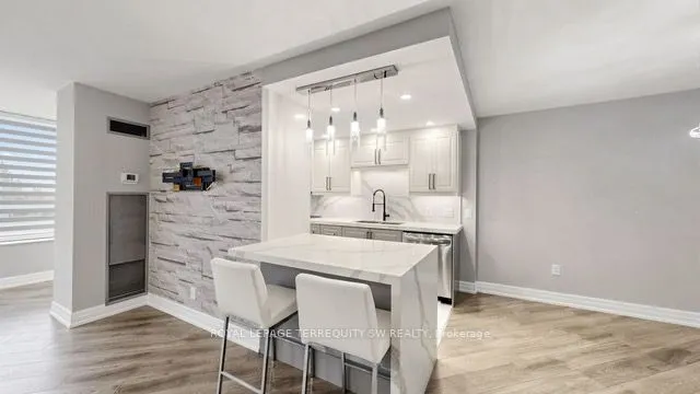 7440 Bathurst Street #512