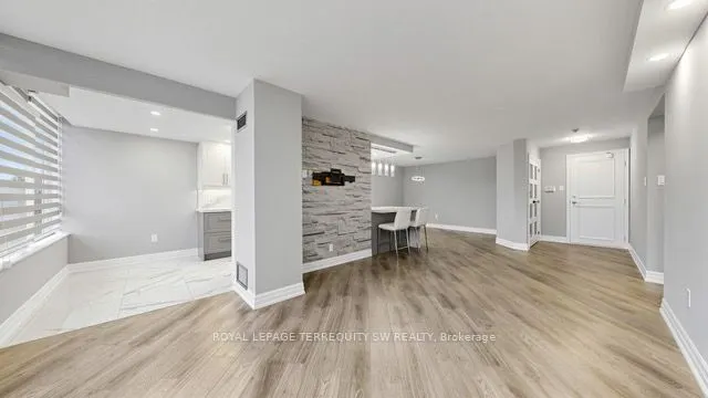 7440 Bathurst Street #512