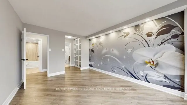 7440 Bathurst Street #512