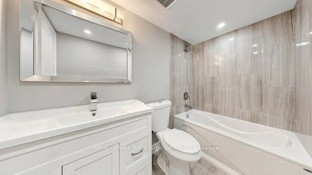 7440 Bathurst Street #512