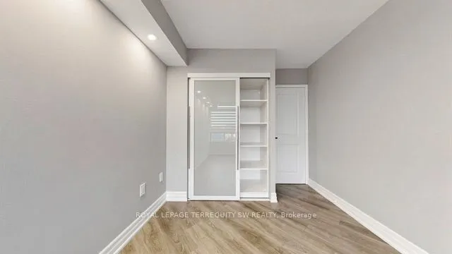 7440 Bathurst Street #512
