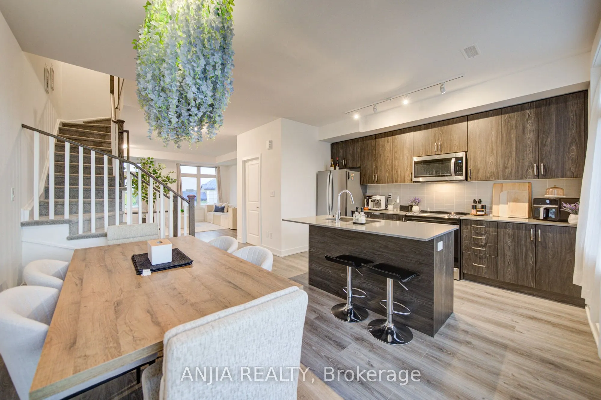 5448 Main Street
