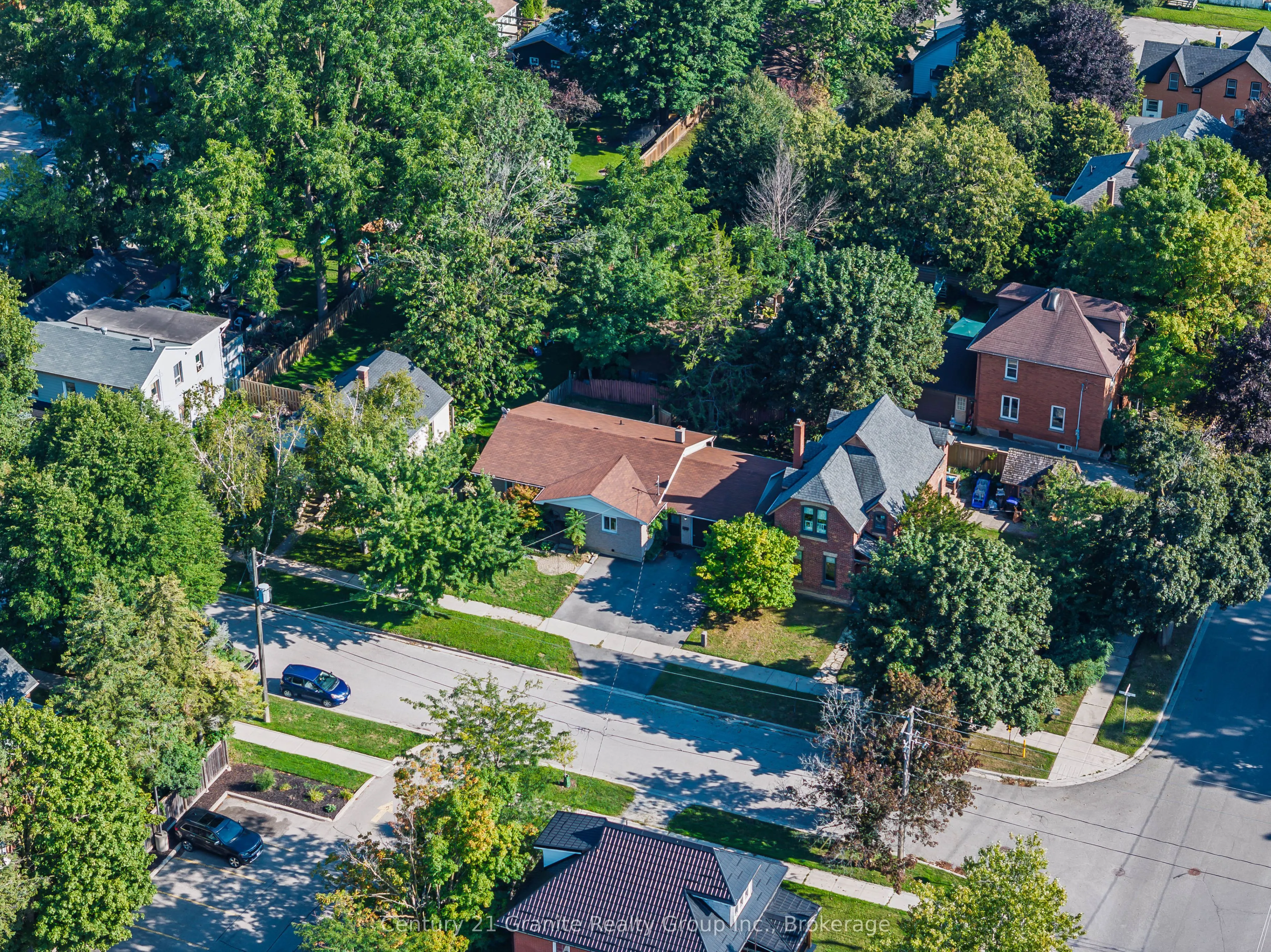 55 Wellington Street E