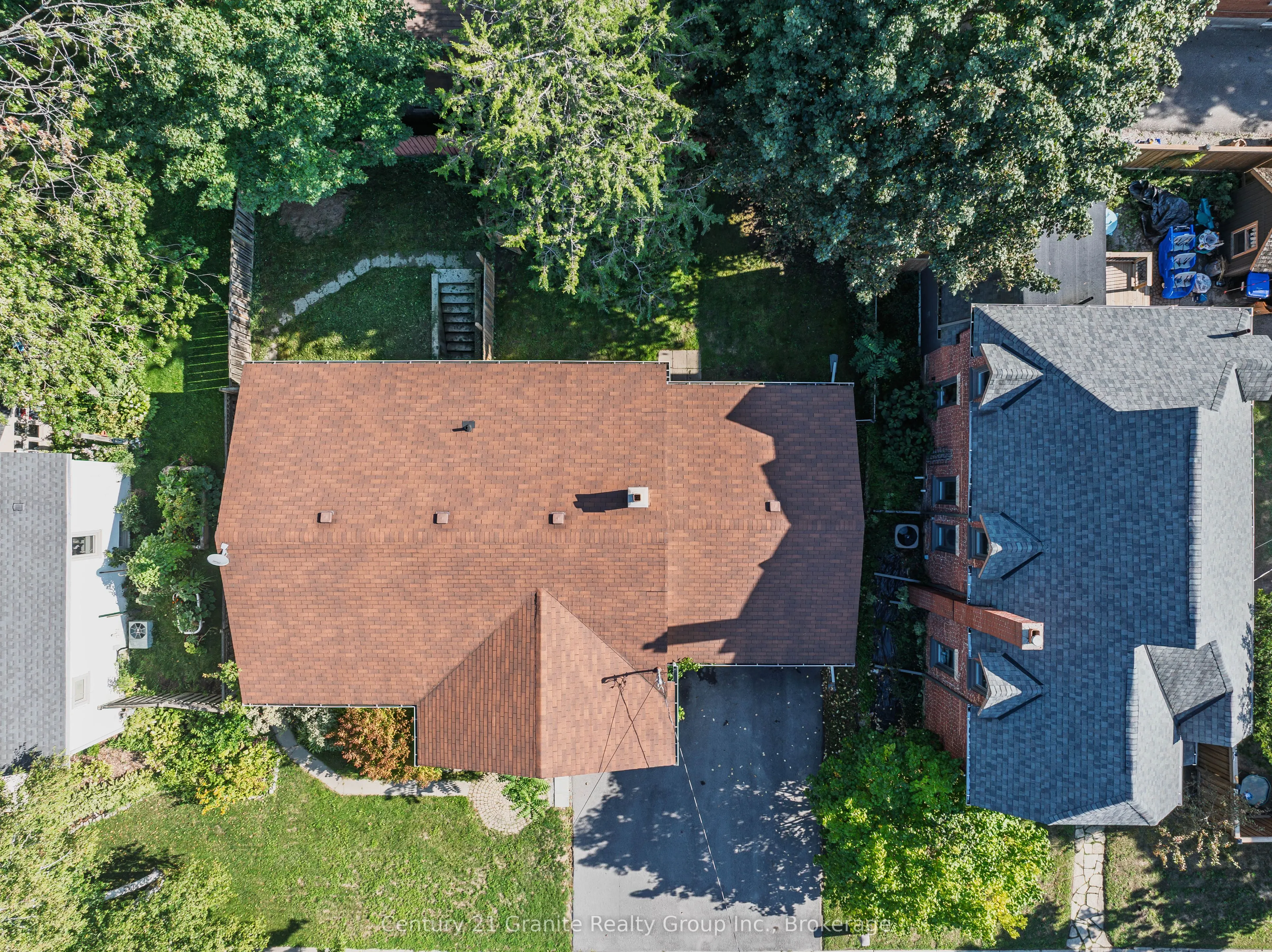55 Wellington Street E