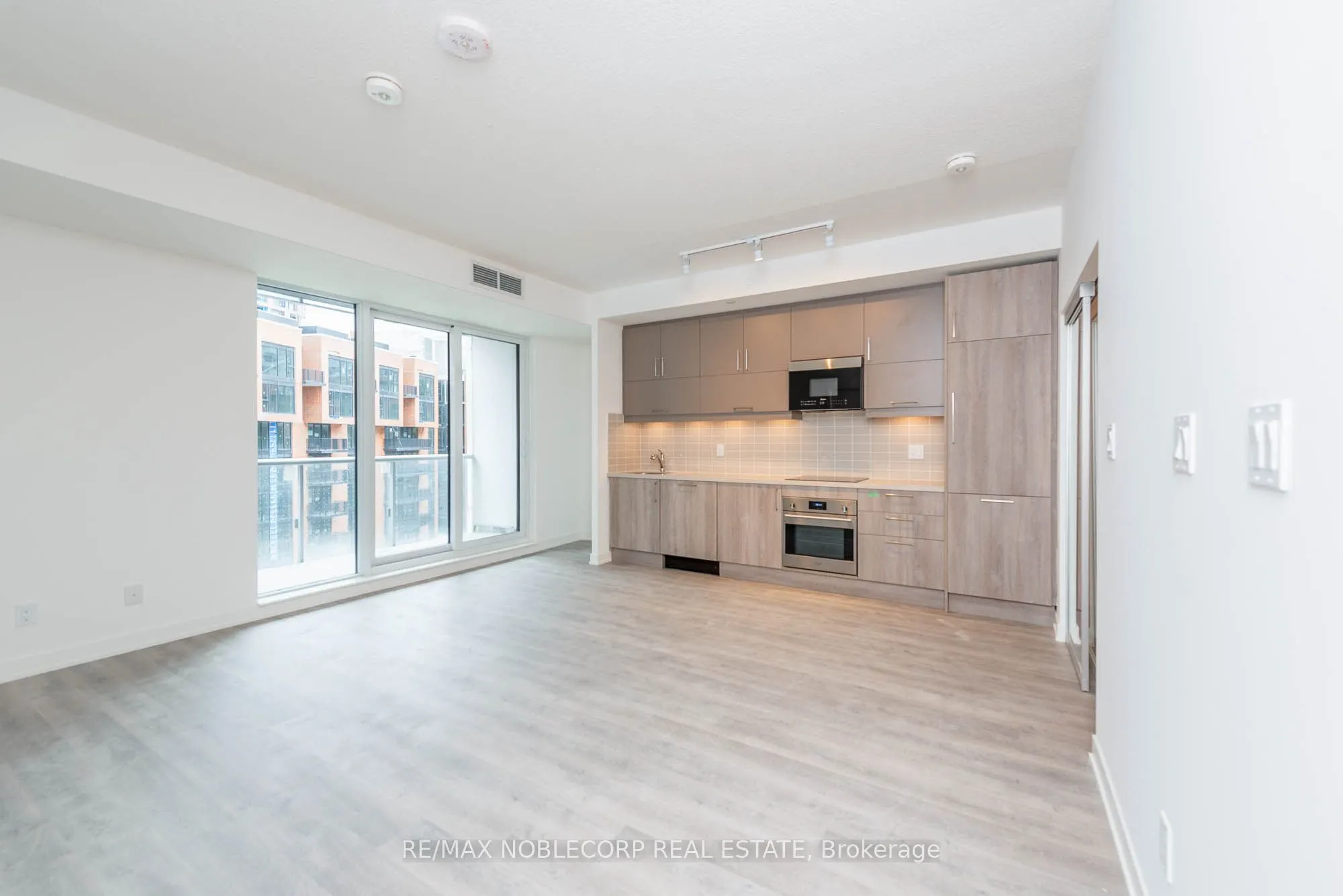 292 Verdale Crossing #812