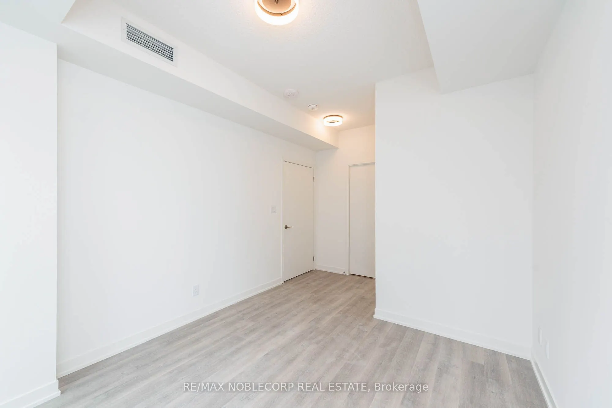292 Verdale Crossing #812
