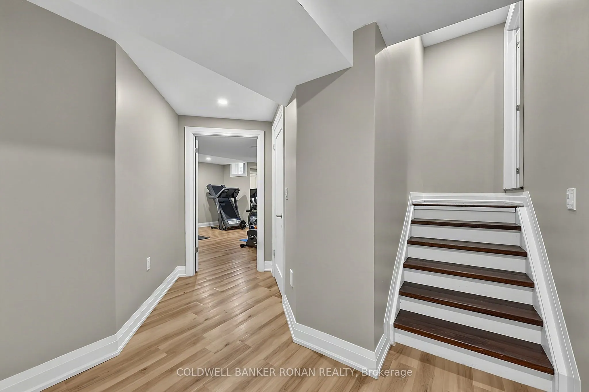 190 Strachan Trail
