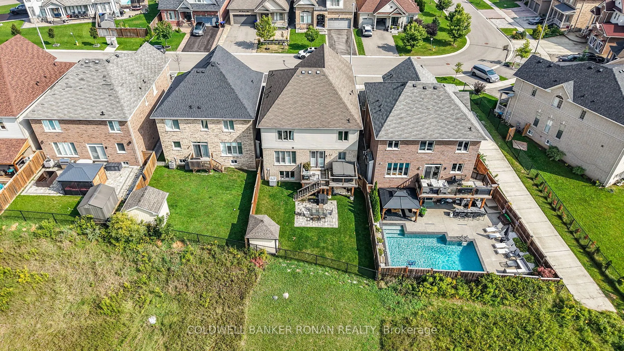 190 Strachan Trail