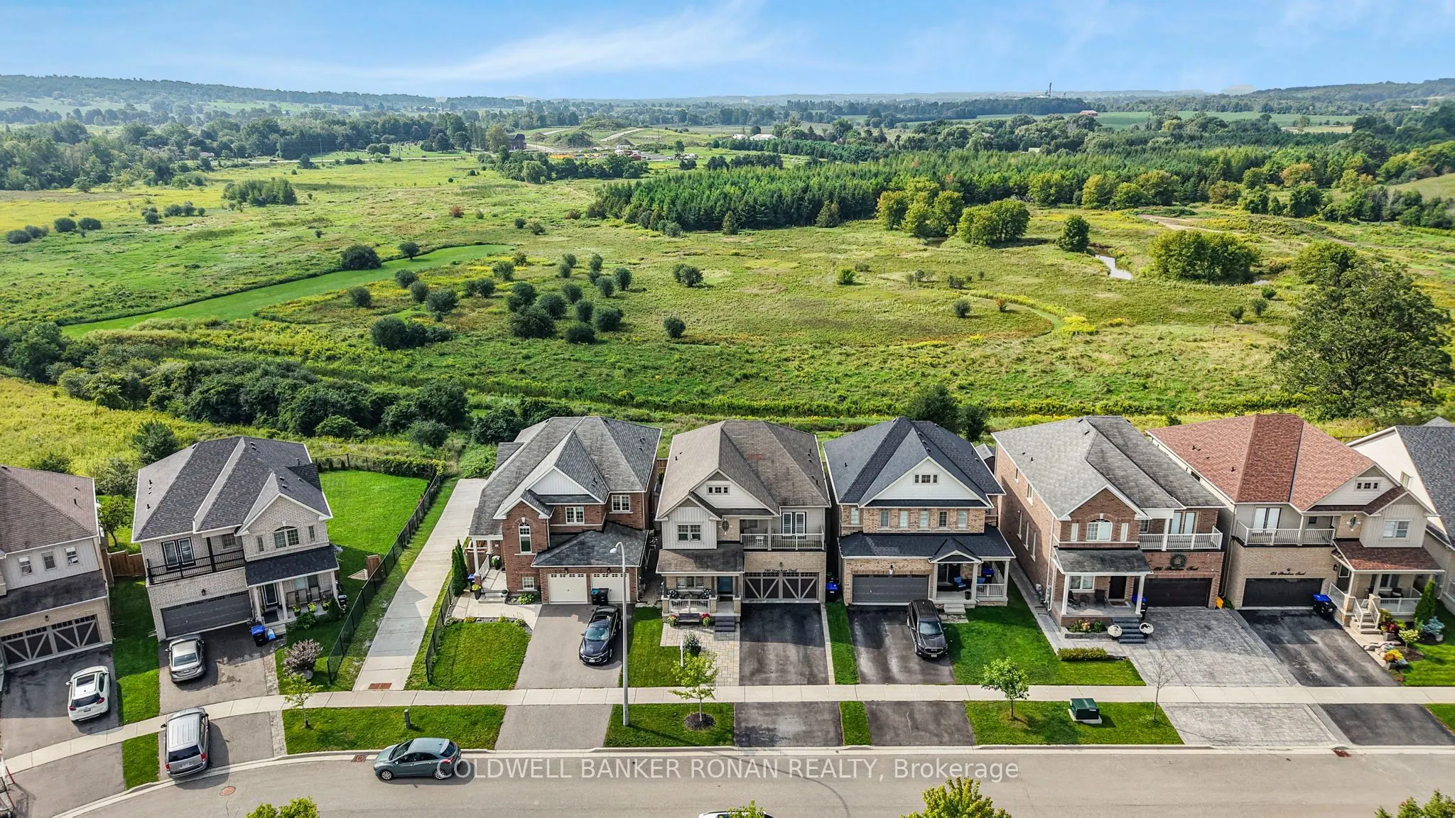 190 Strachan Trail