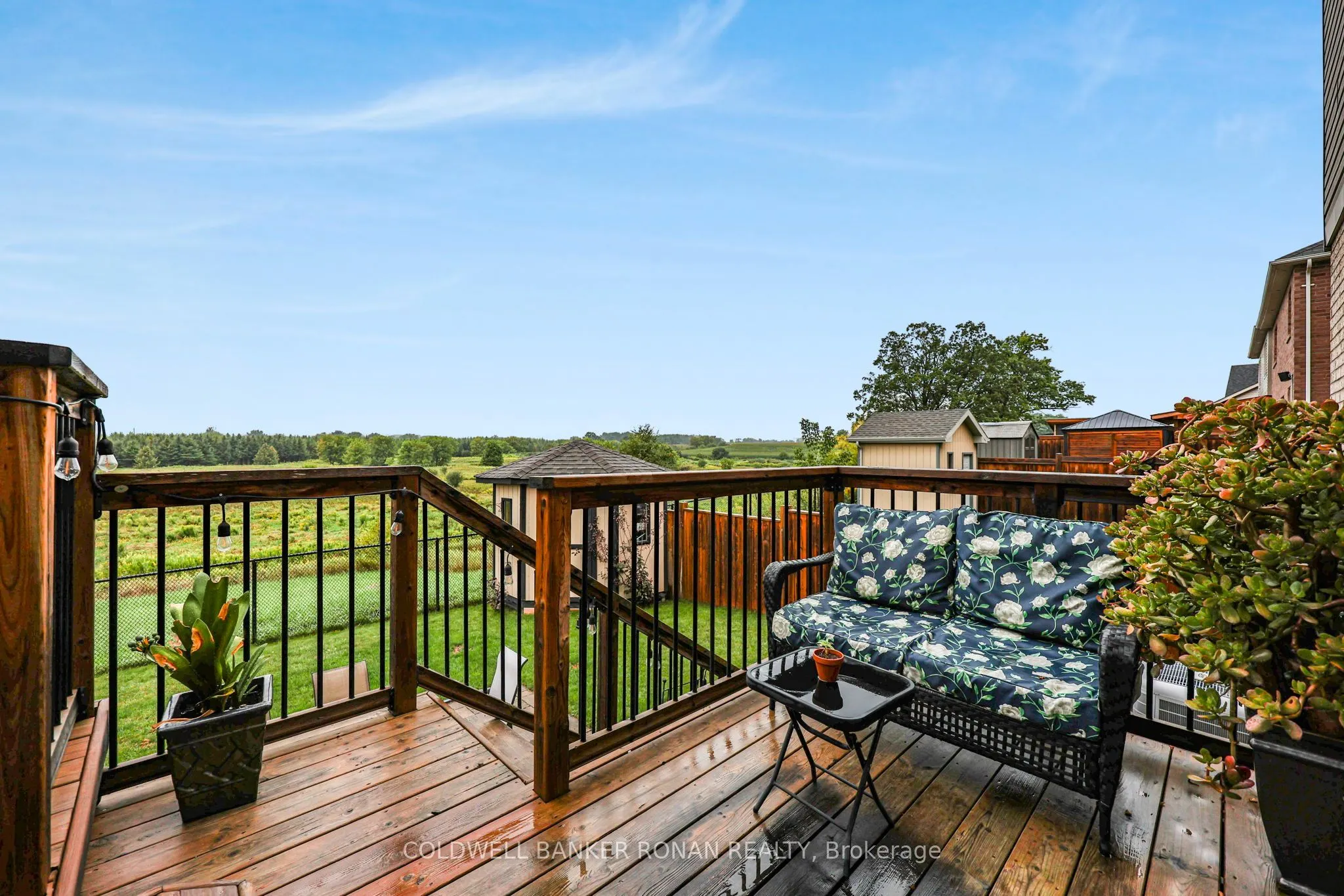 190 Strachan Trail