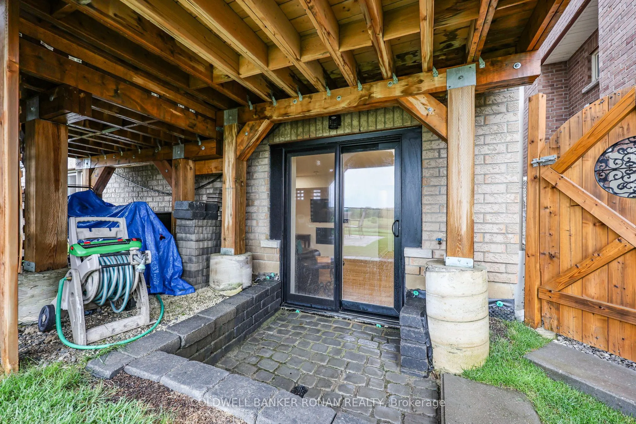 190 Strachan Trail