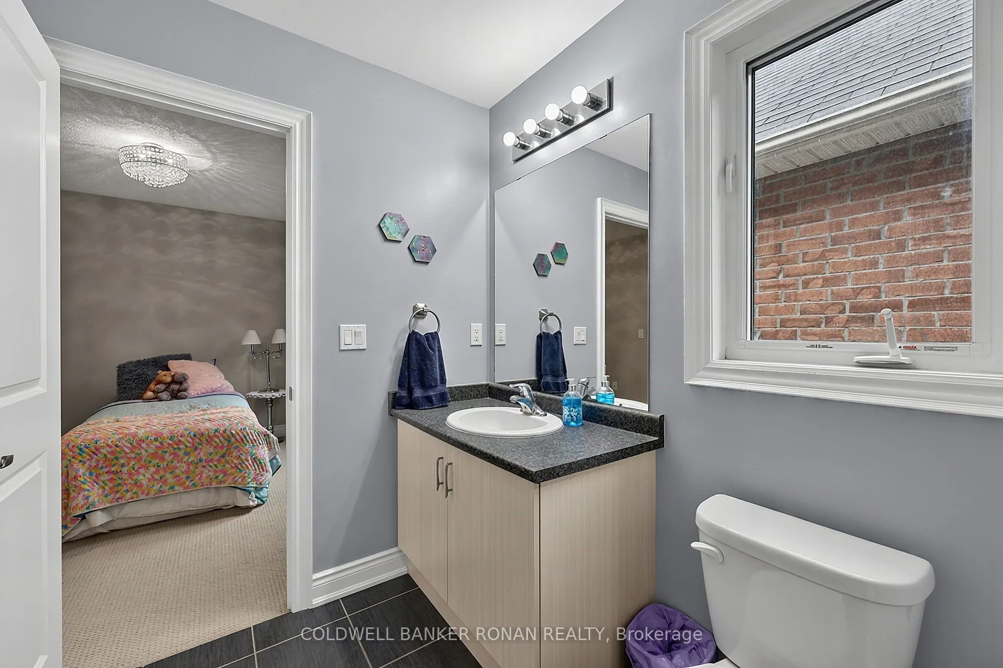 190 Strachan Trail